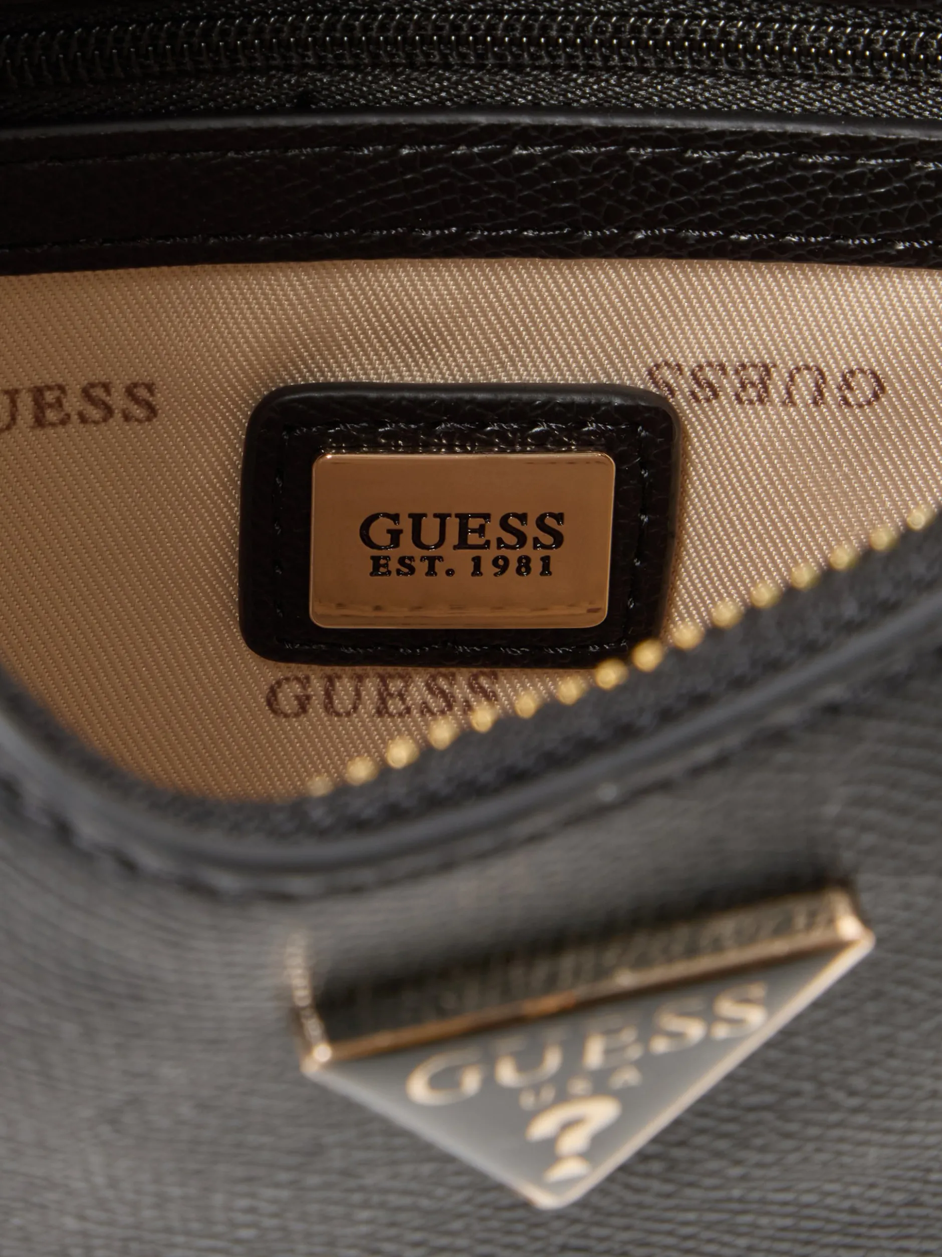 GUESS Damen Handtasche in schwarz
