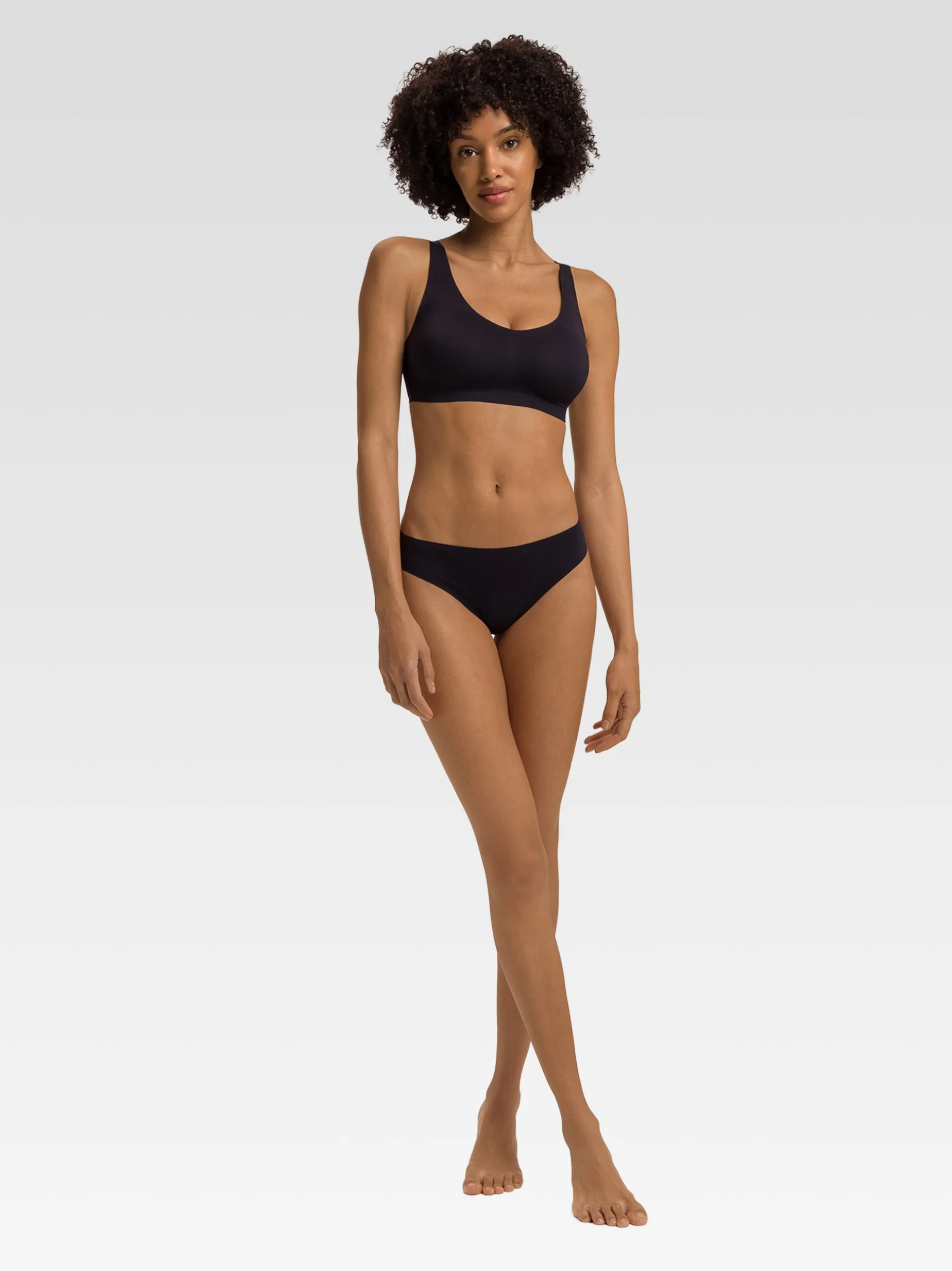 Hanro Damen String - Invisible Touch in schwarz
