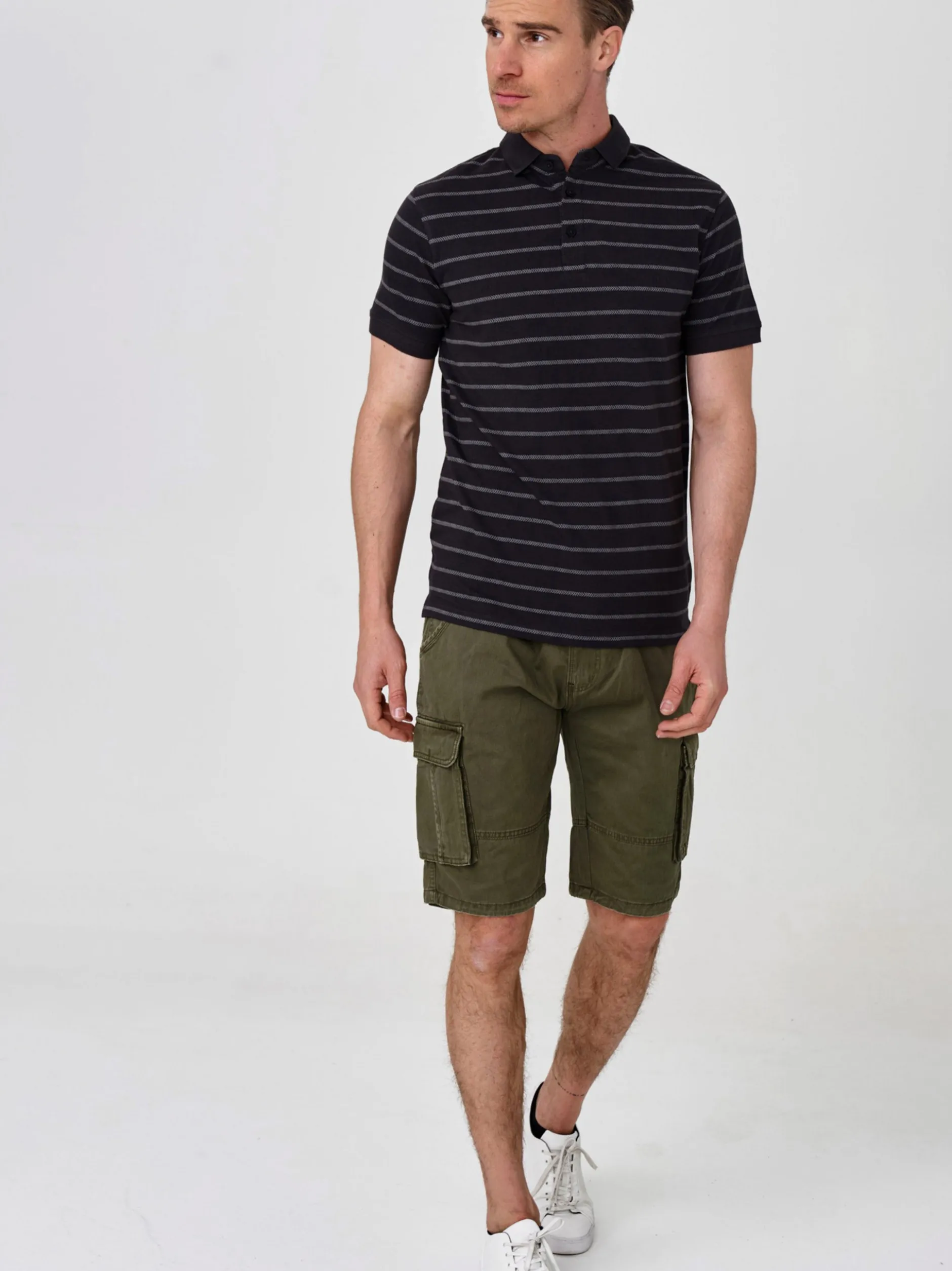 Indicode Herren Shorts Cargo - Blixt in khaki