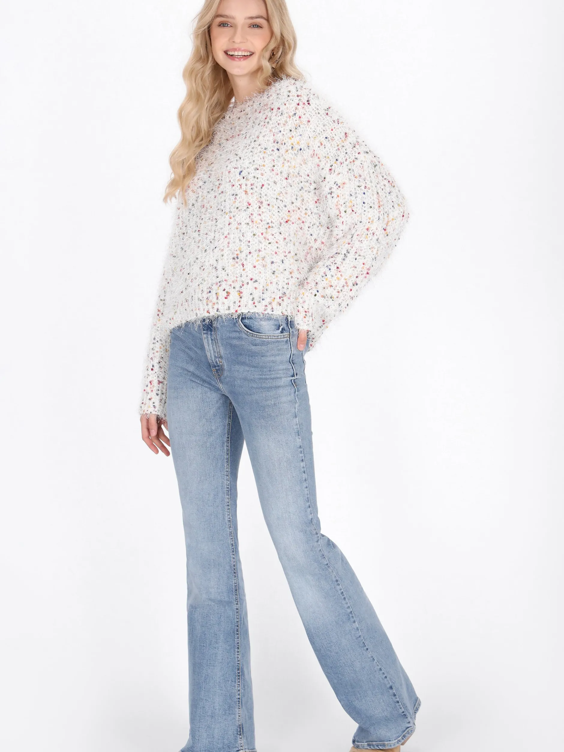 IZIA Damen Pullover in ecru - Ausschnitt: Rundhals