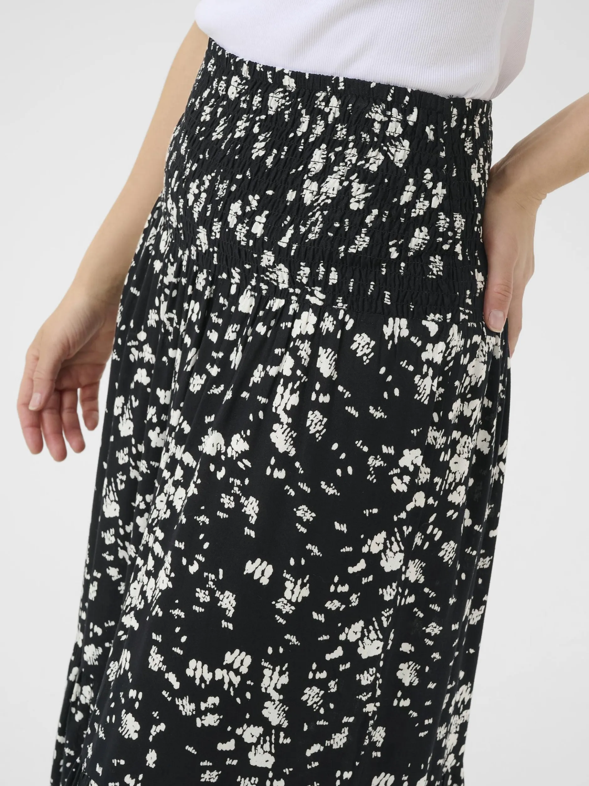 Kaffe Damen Rock KAbeathe Elastische Taille in schwarz