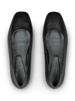 Lloyd Damen Ballerina in schwarz