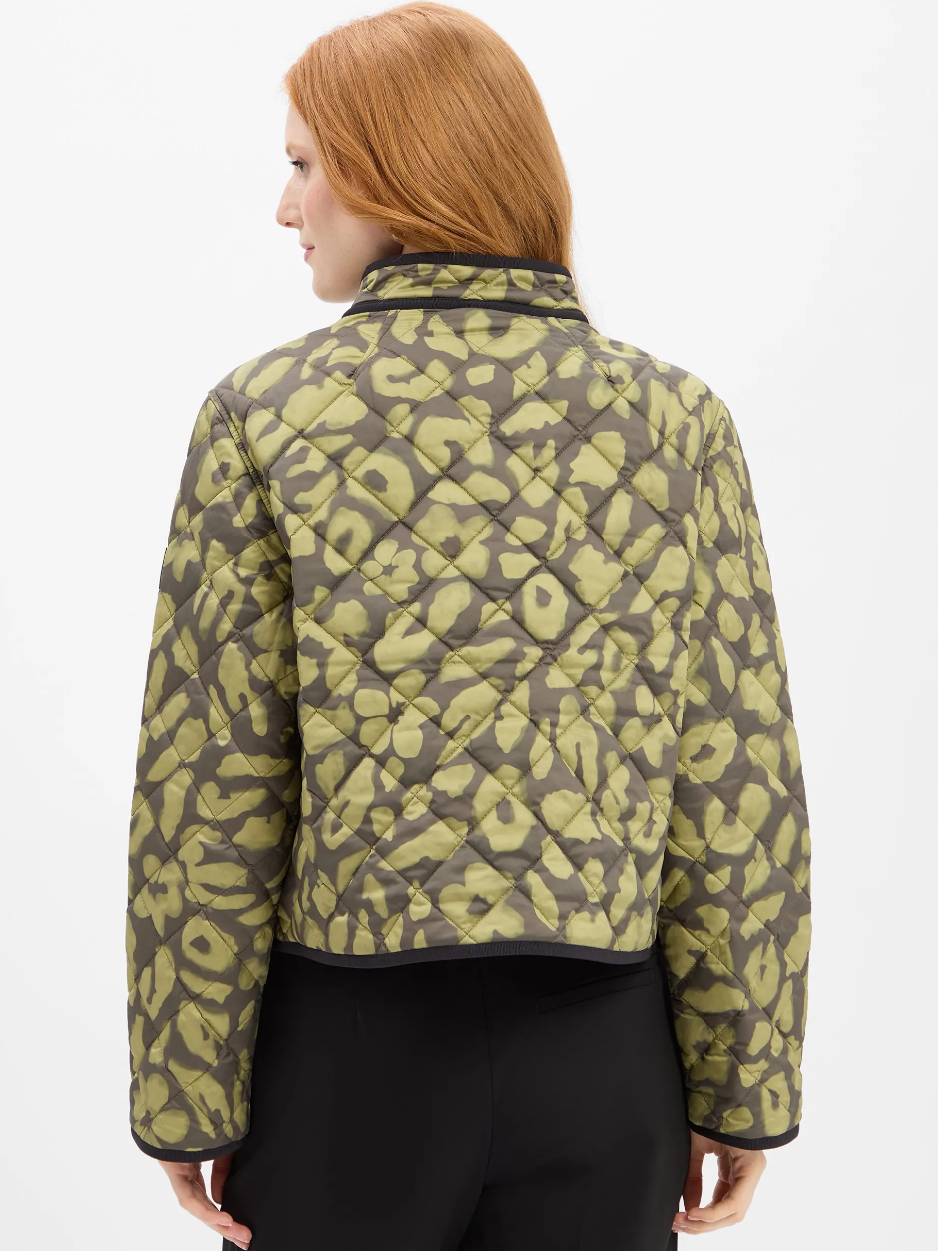 Marc Cain Sports Damen Wende-Steppjacke in lind oliv