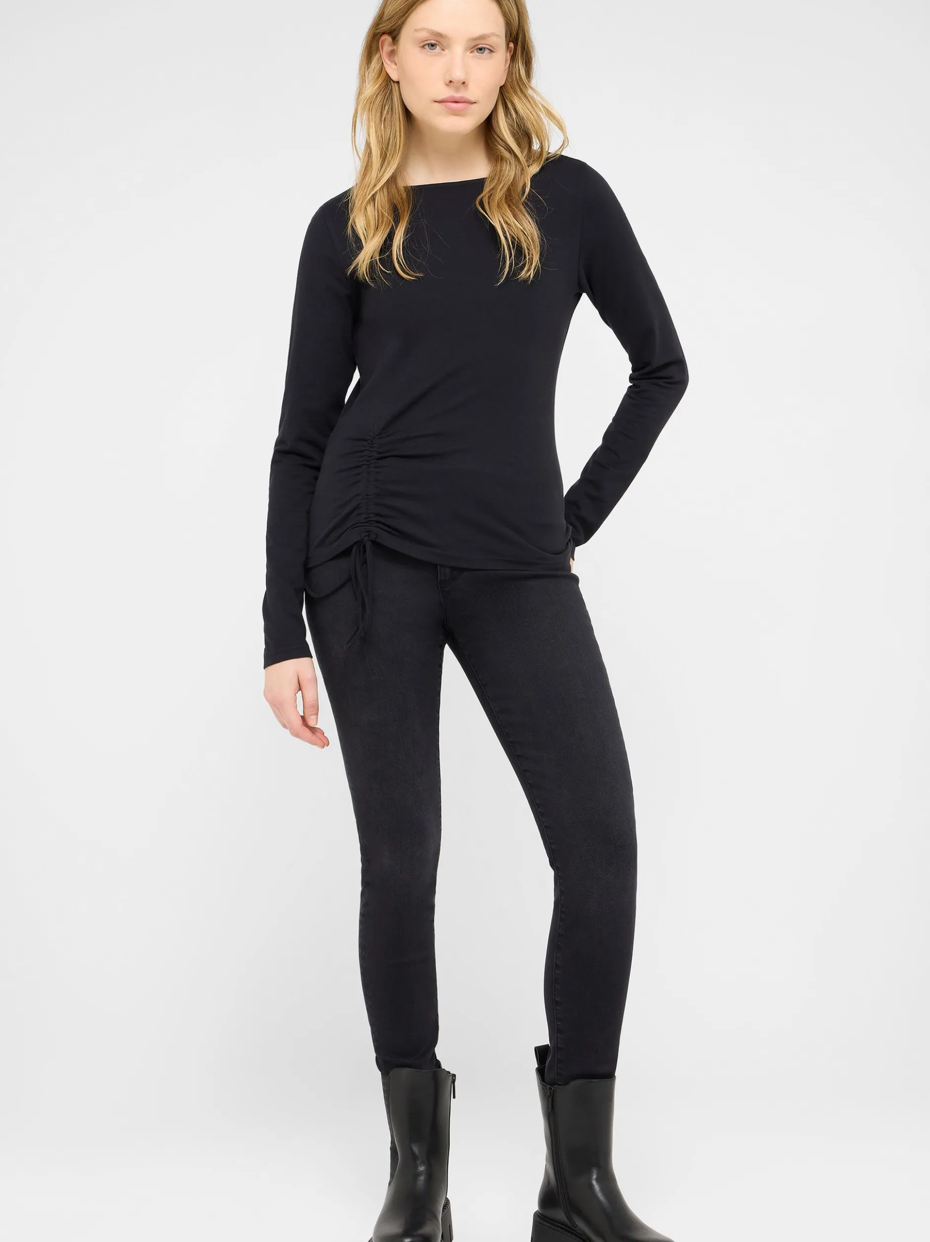 Mustang Damen Jeans in schwarz
