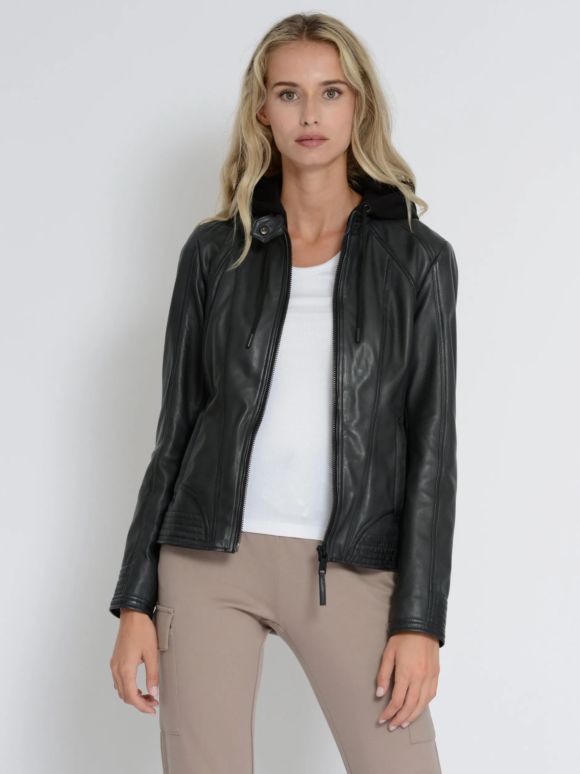 Mustang Damen Lederjacke in grau