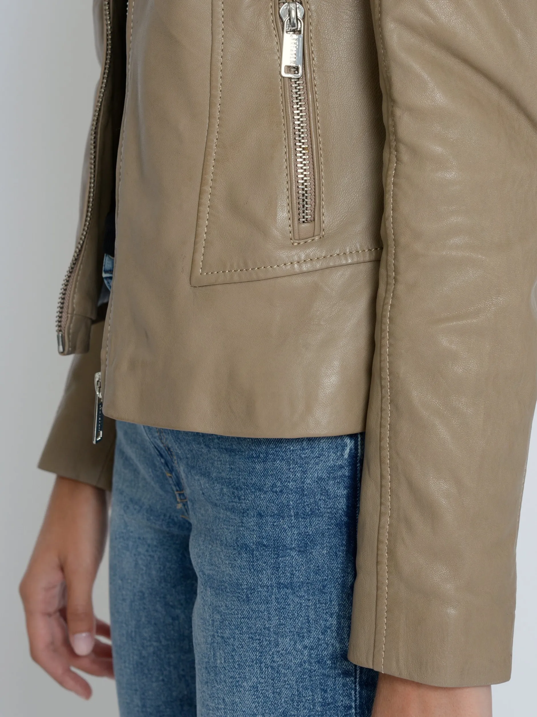 Mustang Damen Lederjacke in grau