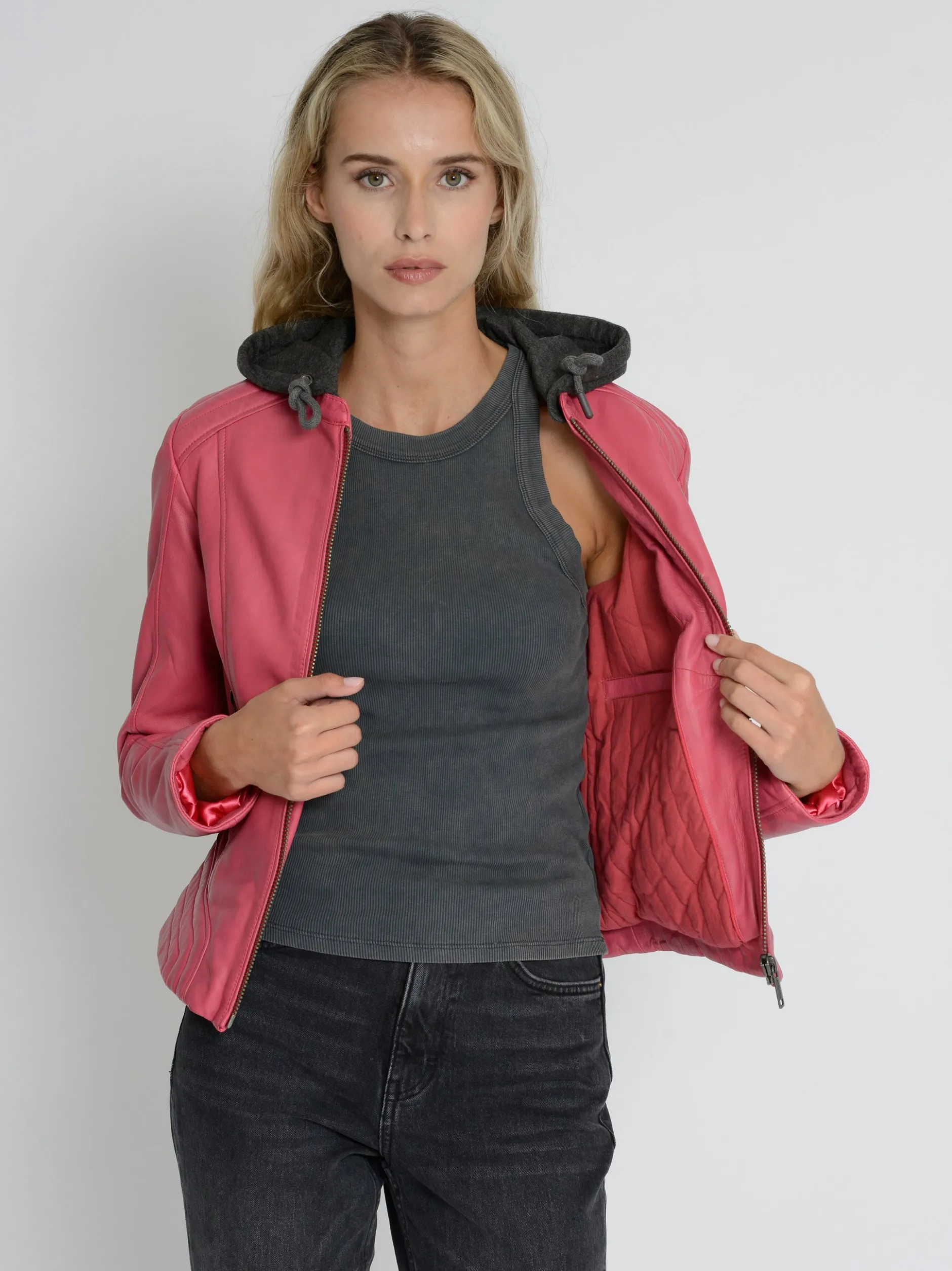 Mustang Damen Lederjacke in rot