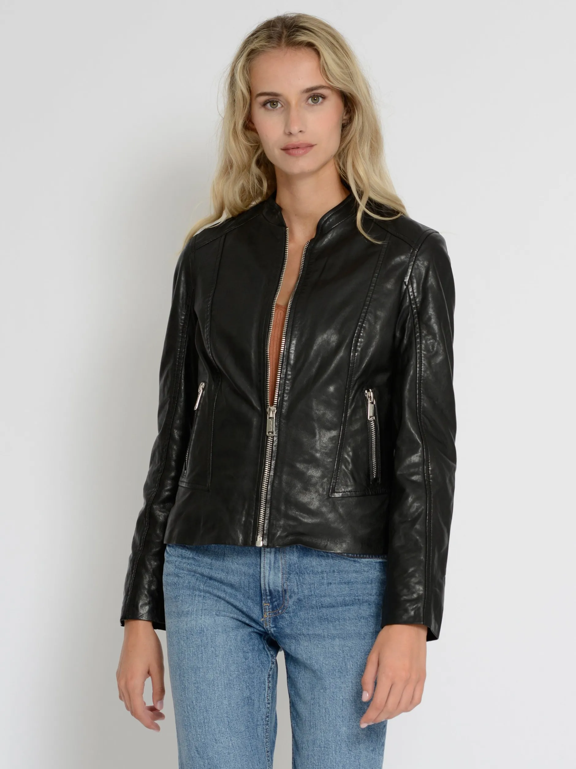 Mustang Damen Lederjacke in schwarz