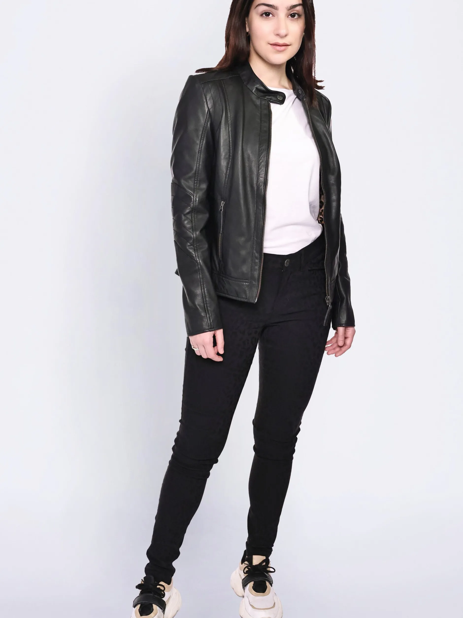 Mustang Damen Lederjacke in schwarz