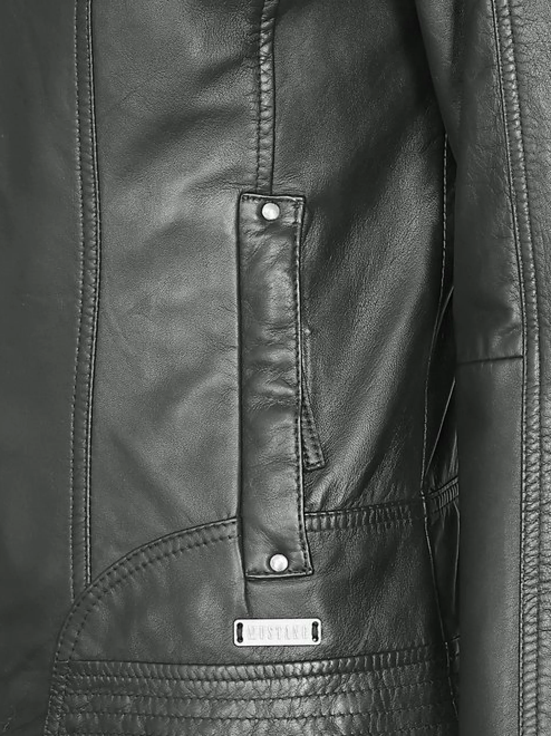 Mustang Damen Lederjacke in schwarz