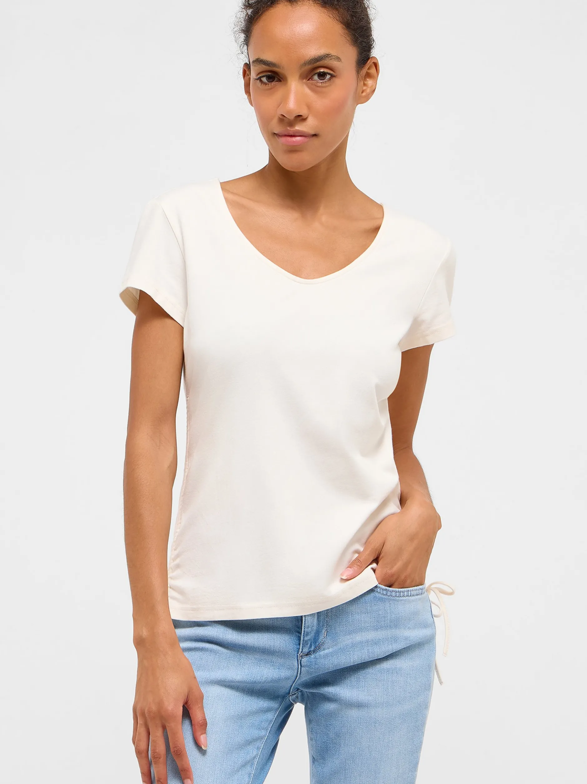Mustang Damen T-Shirt in ecru - Ausschnitt: V-Ausschnitt