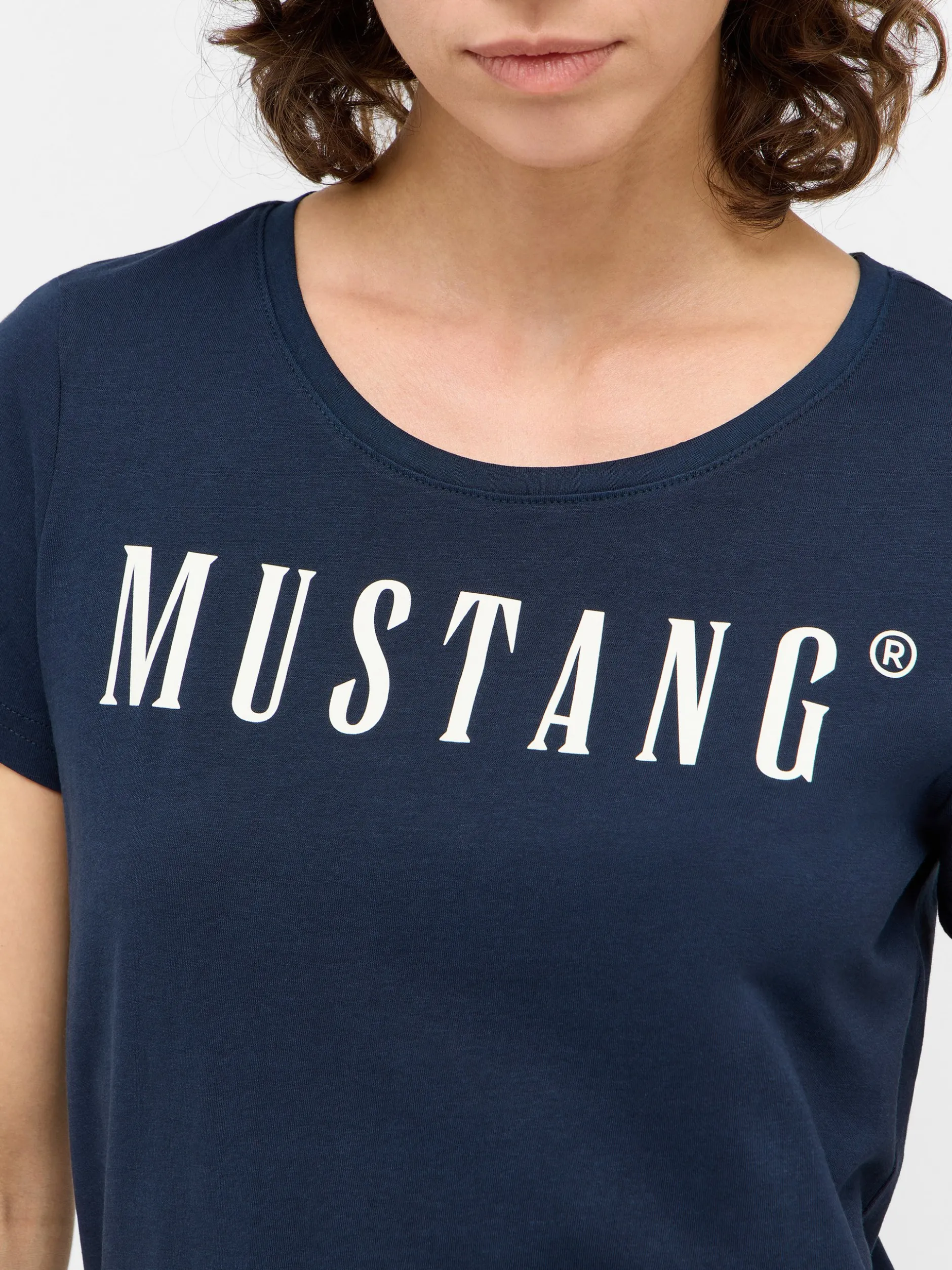 Mustang Damen T-Shirt in marine - Ausschnitt: Rundhals
