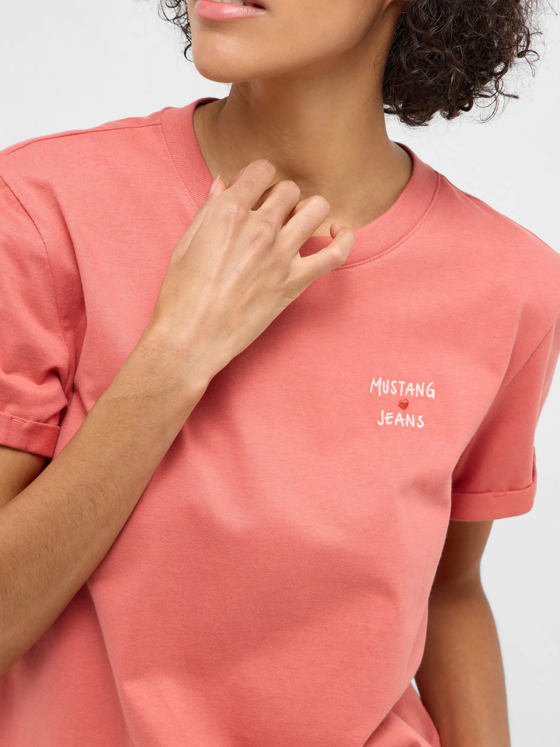 Mustang Damen T-Shirt in rosa - Ausschnitt: Rundhals
