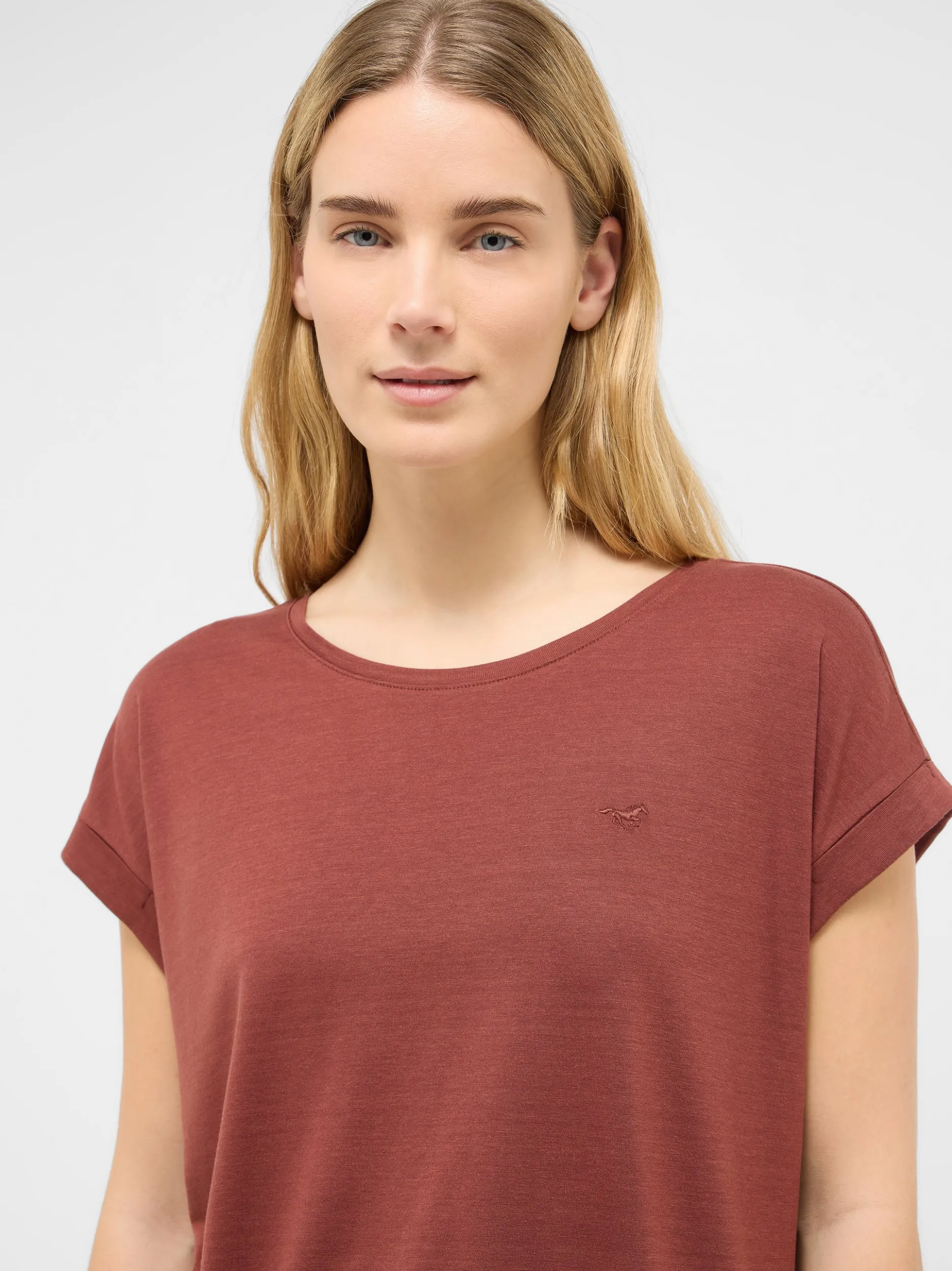 Mustang Damen T-Shirt in rot - Ausschnitt: Rundhals