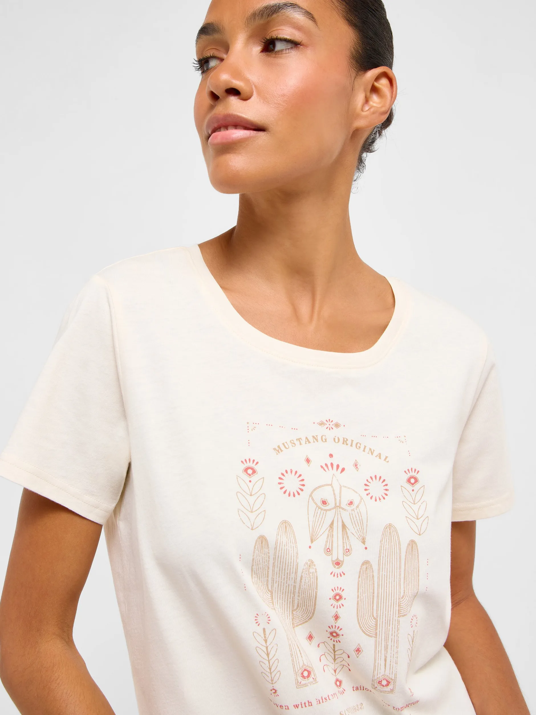 Mustang Damen T-Shirt in weiß - Ausschnitt: Rundhals