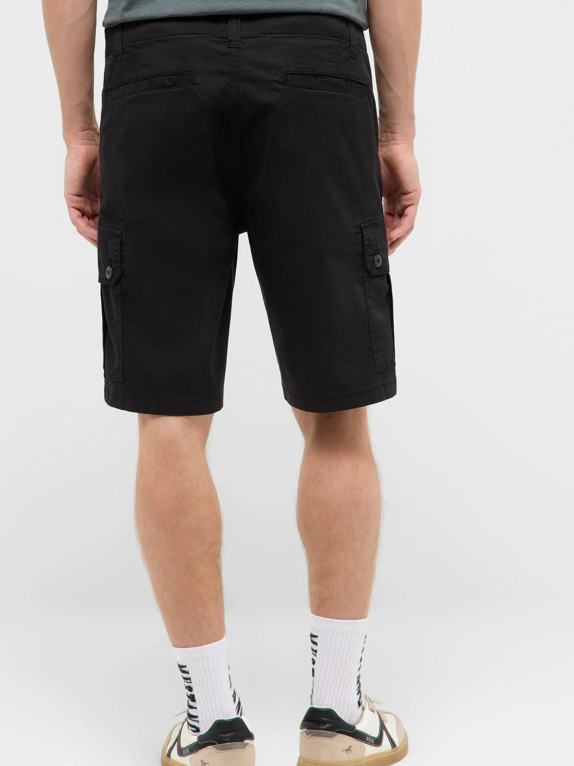 Mustang Herren Cargoshorts in schwarz