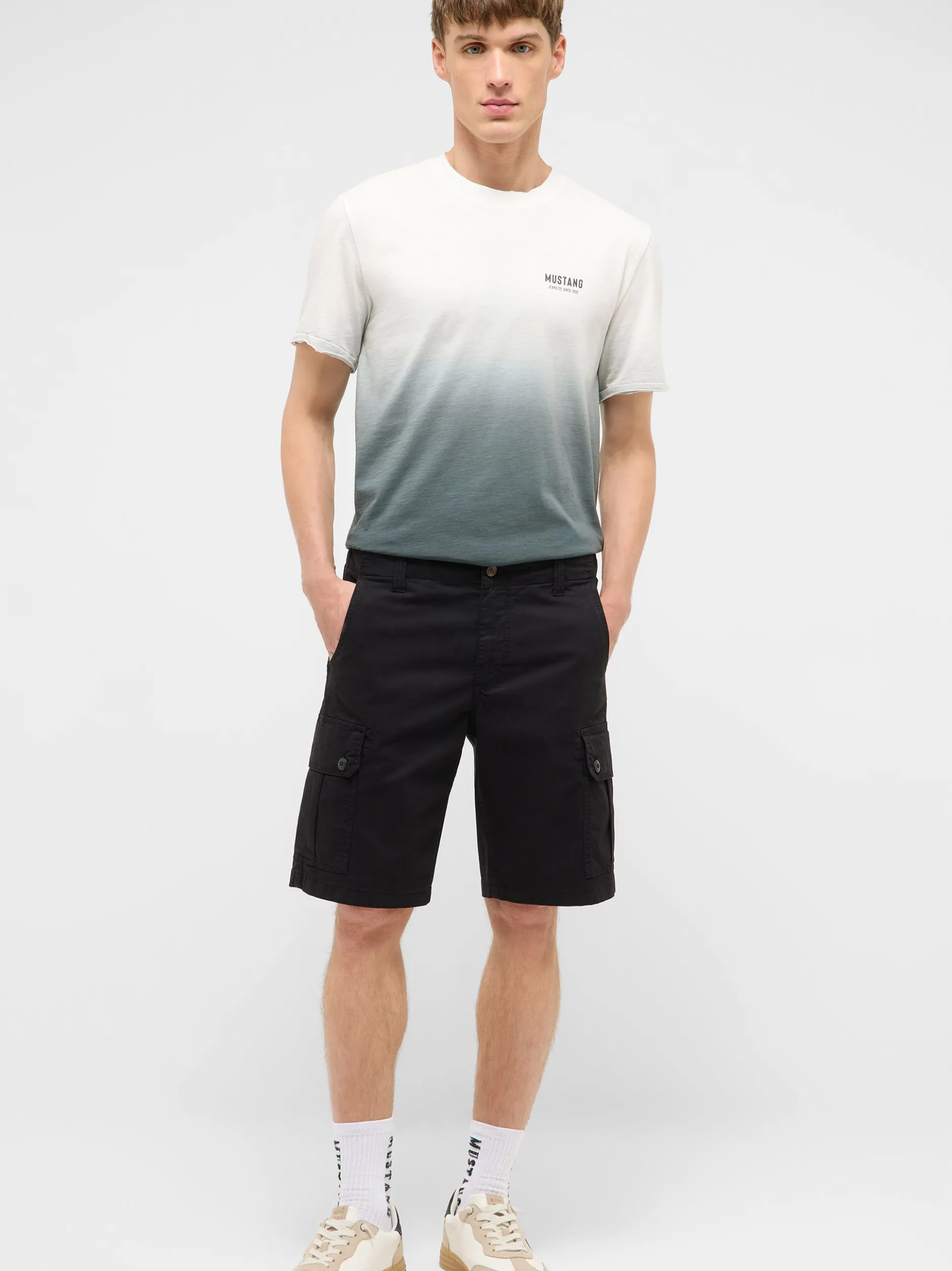 Mustang Herren Cargoshorts in schwarz