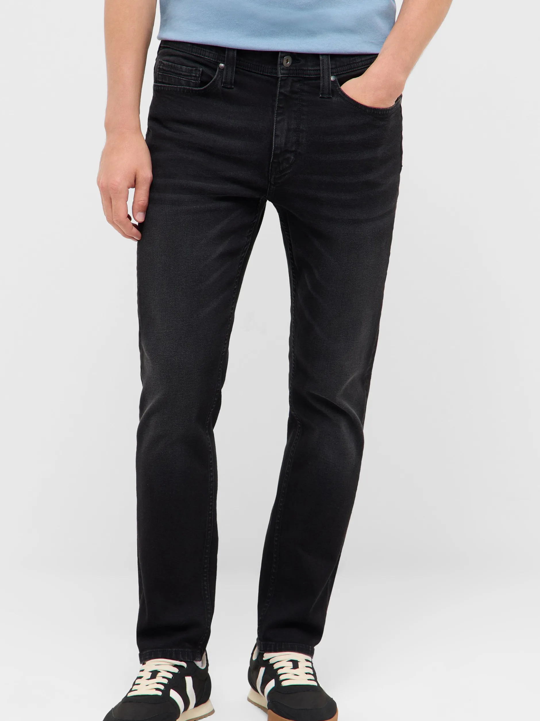Mustang Herren Jeans in schwarz