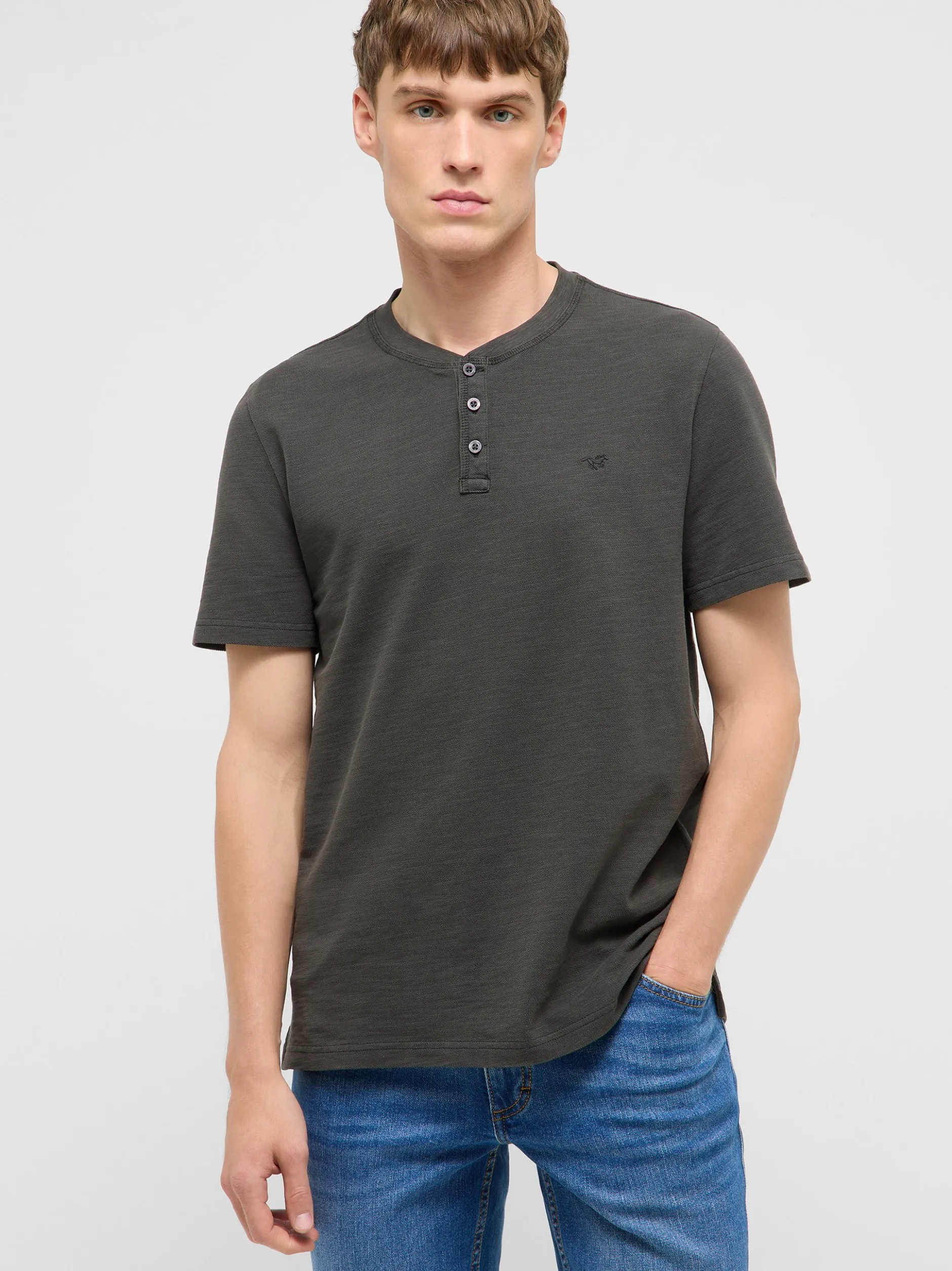 Mustang Herren T-Shirt in anthrazit - Ausschnitt: Henley