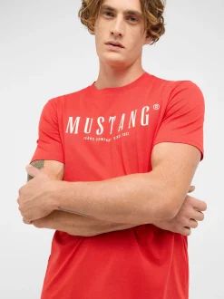 Mustang Herren T-Shirt in rot - Ausschnitt: Rundhals