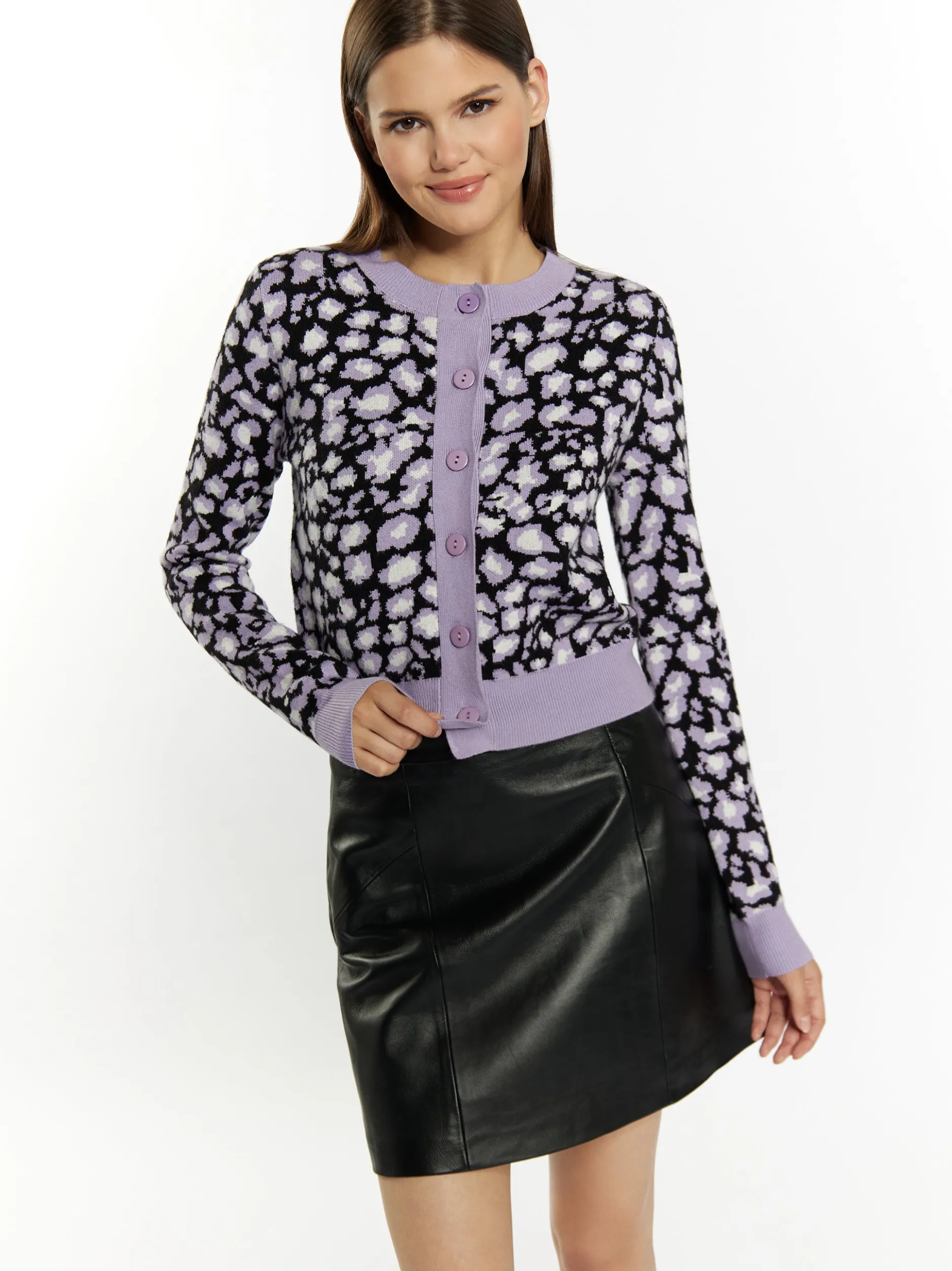 MyMo Damen Strickjacke in schwarz - Ausschnitt: Rundhals