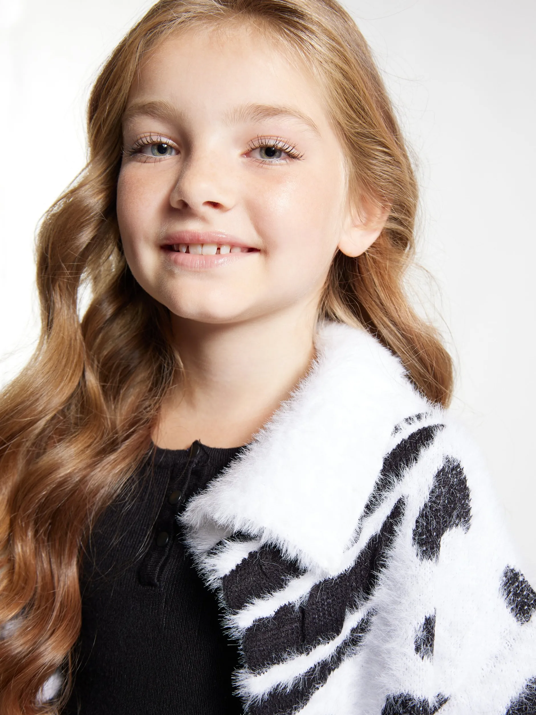 MyMo Mädchen Strickcardigan in weiß
