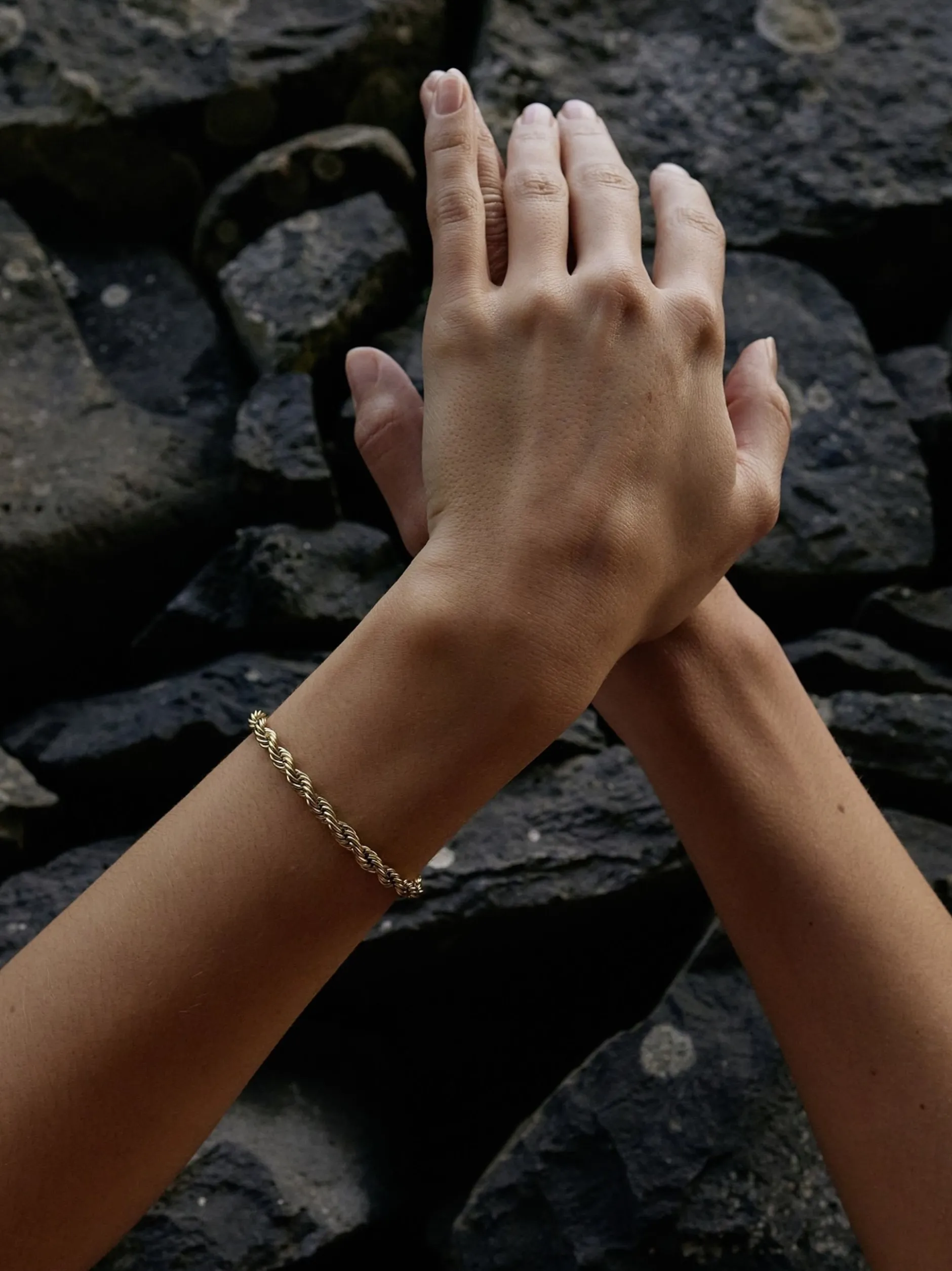 NOELANI Damen Armband in gold