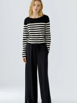 Oui Damen Pullover in schwarz weiß - Ausschnitt: U-Boot