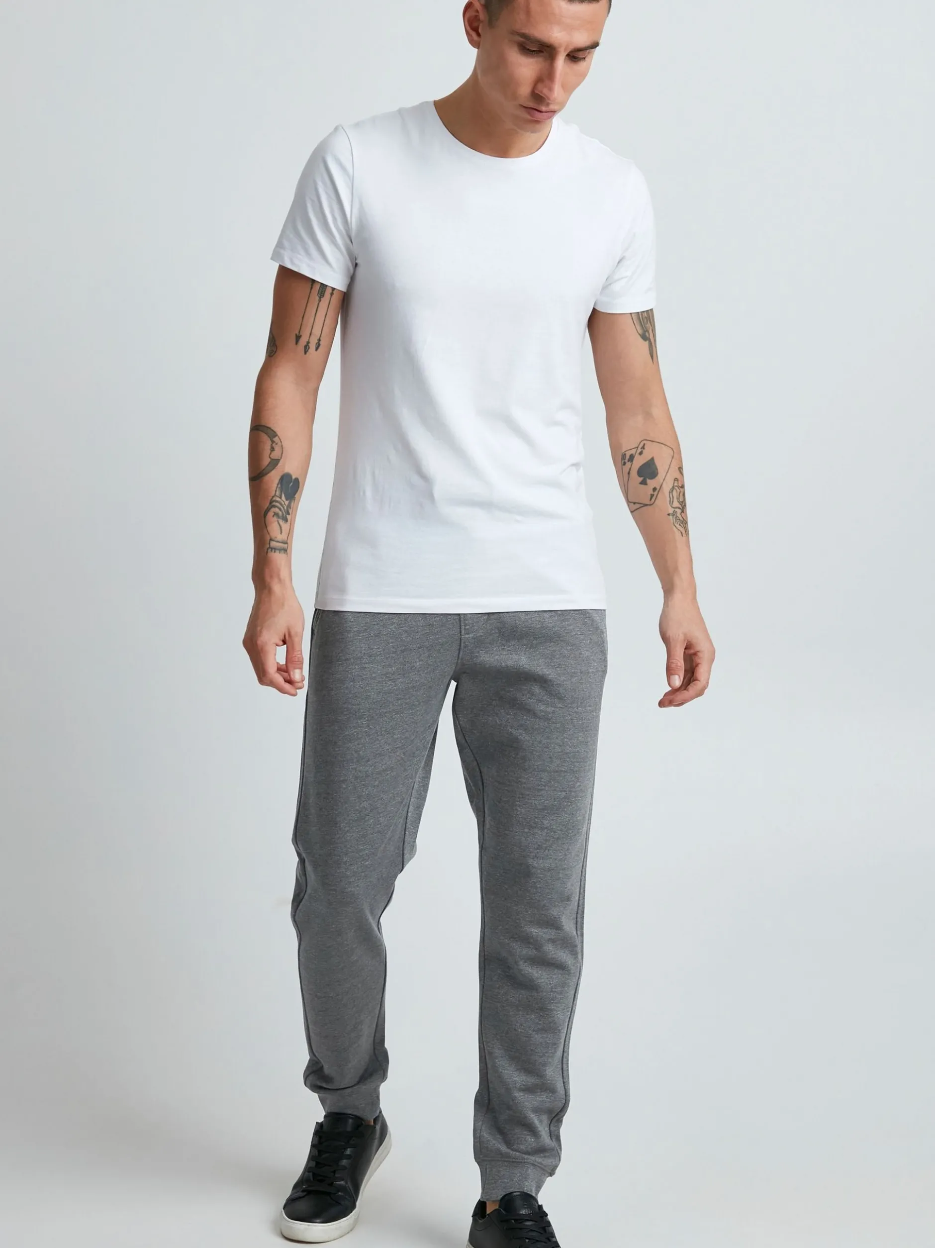 11 Project Herren Sweathose - PROle in grau