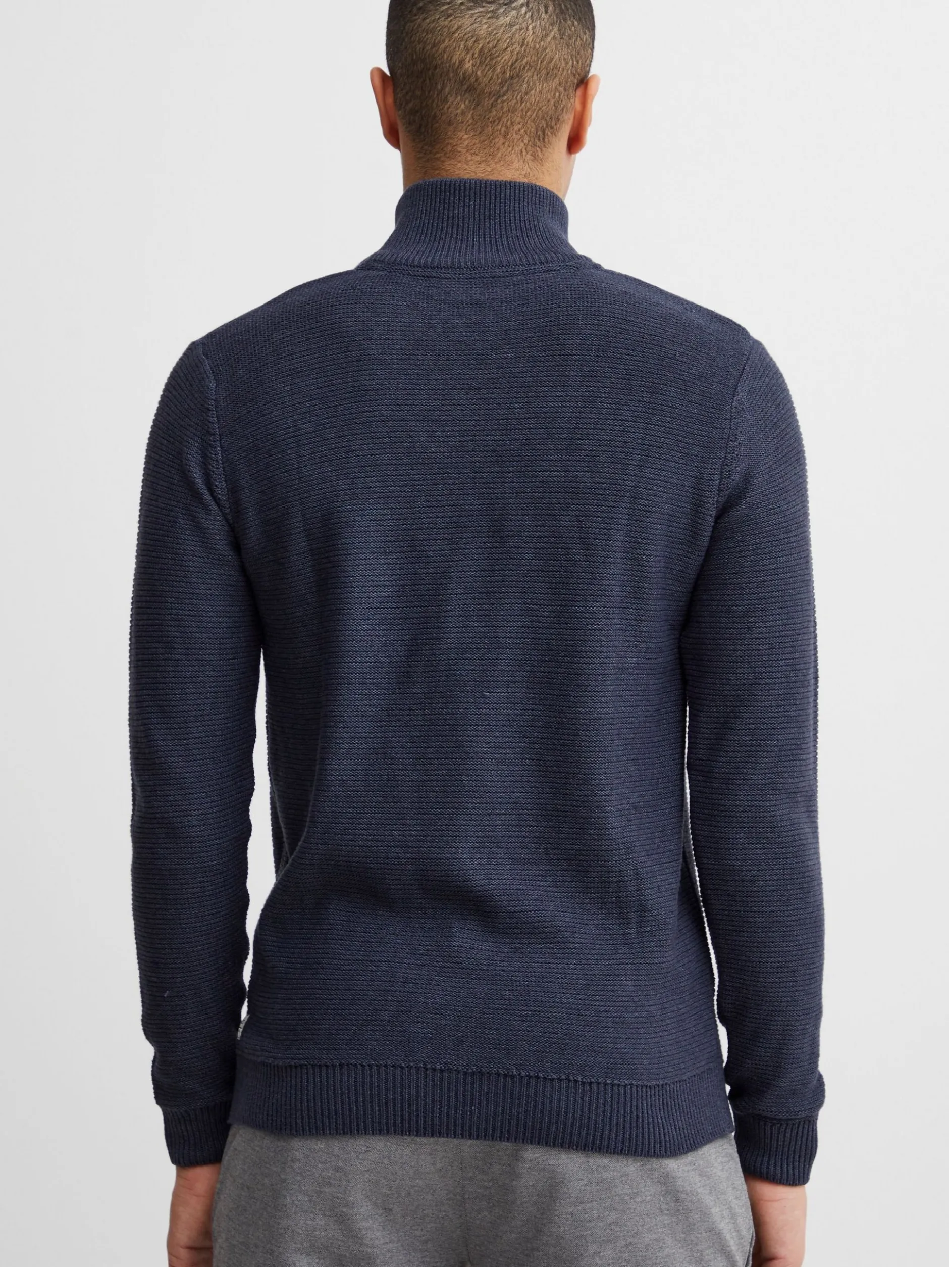 11 Project Herren Troyer - PRTillmann in blau