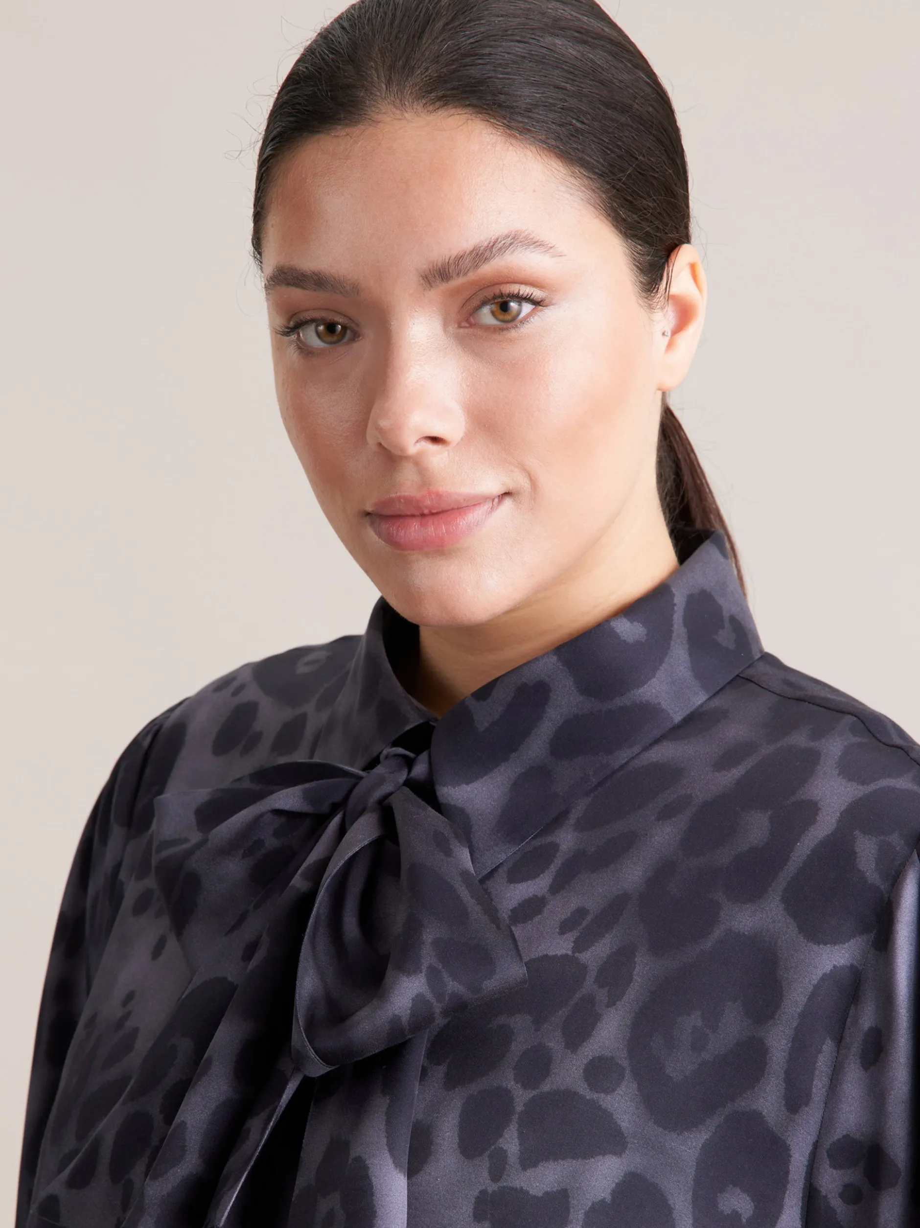 Seidensticker Damen Ausgestellte Bluse - Curvy in grau