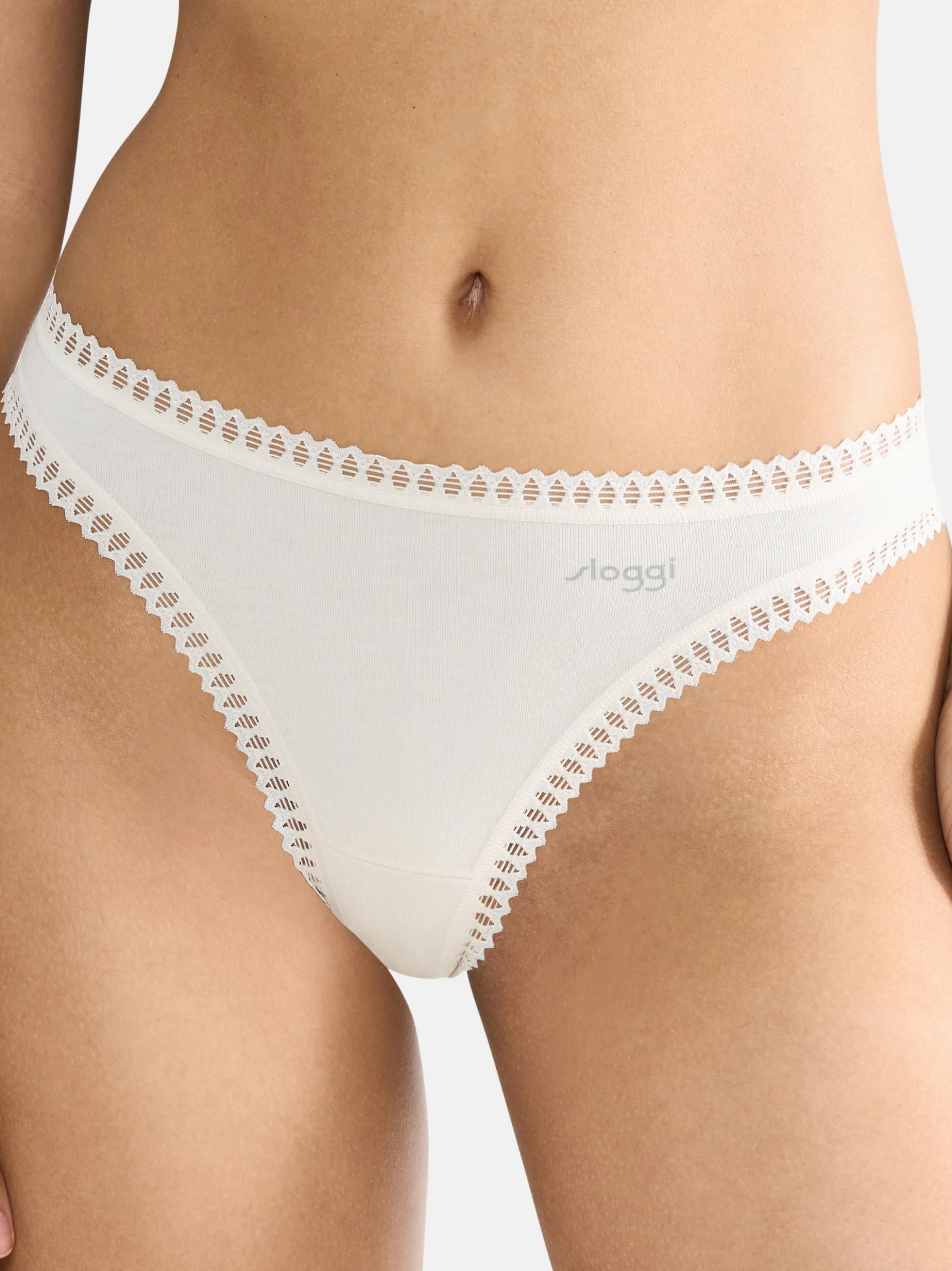 sloggi Damen String - 9er Pack GO Crush in beige weiß