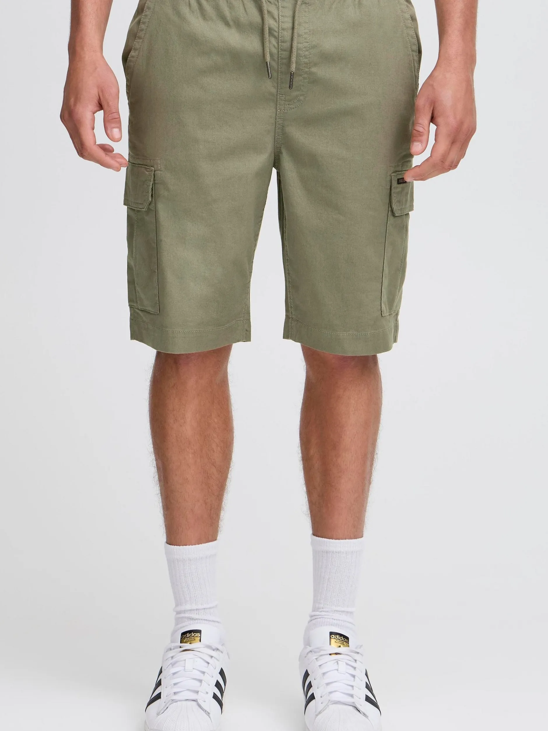 Solid Herren Cargoshorts - SDKalles in oliv