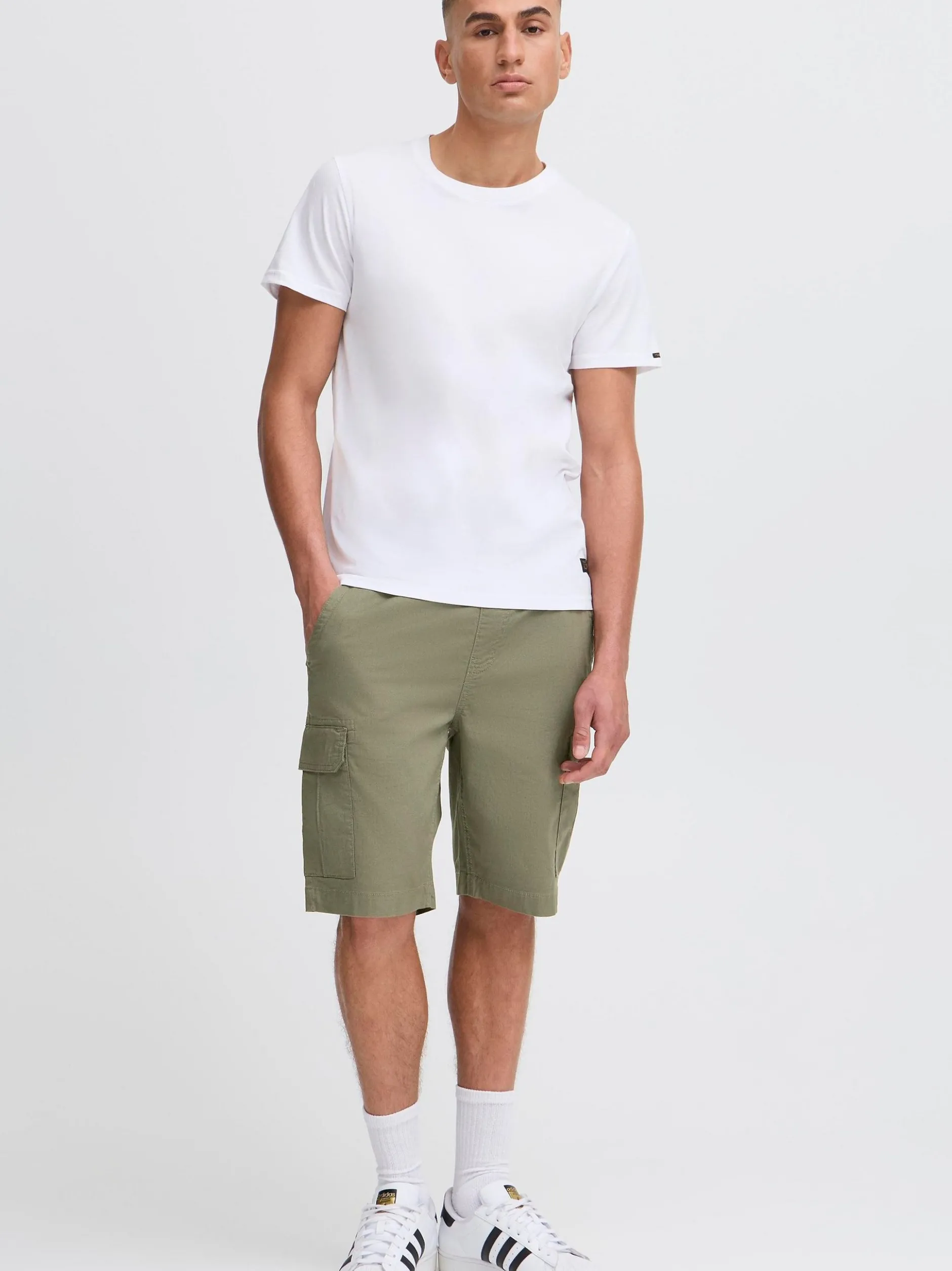 Solid Herren Cargoshorts - SDKalles in oliv