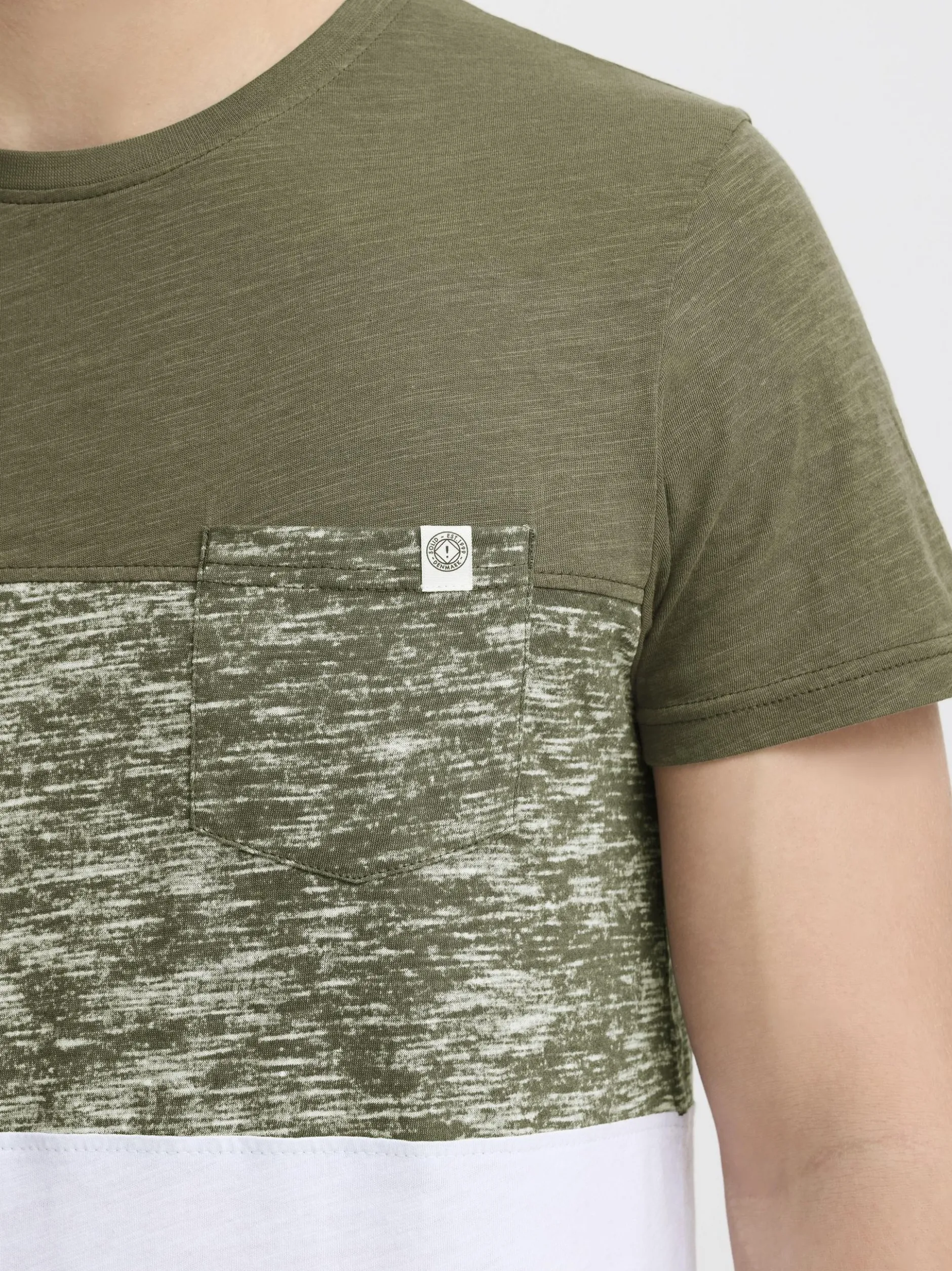 Solid Herren Rundhalsshirt - SDSinor in grün