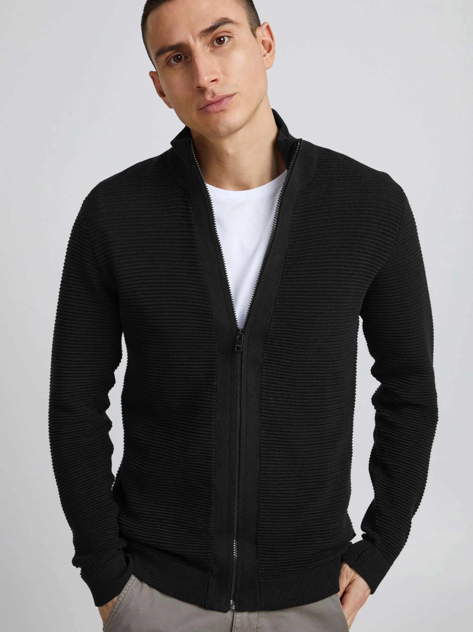 Solid Herren Strickjacke - SDNicklas in schwarz