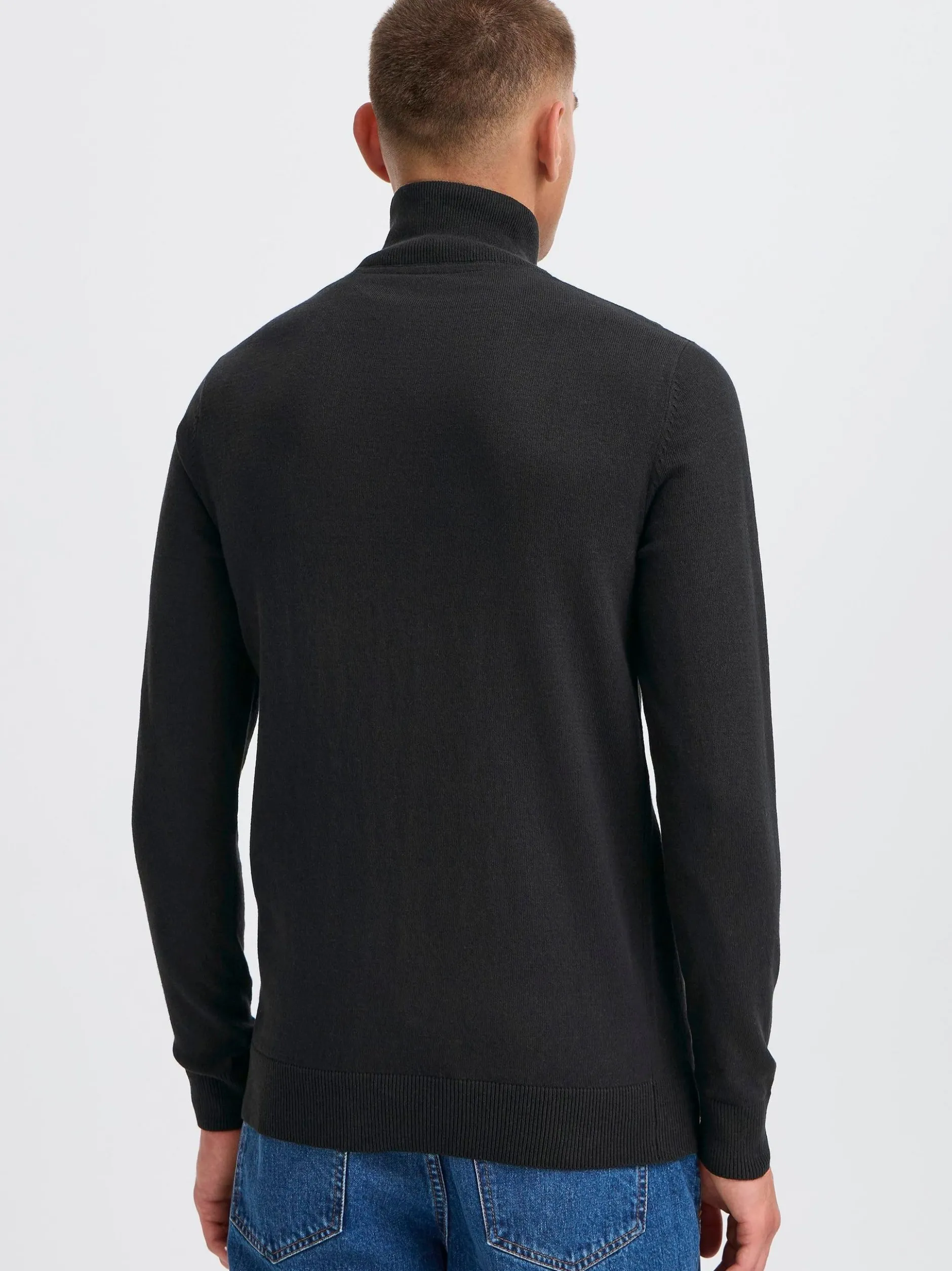 Solid Herren Troyer - SDAkanvis in schwarz