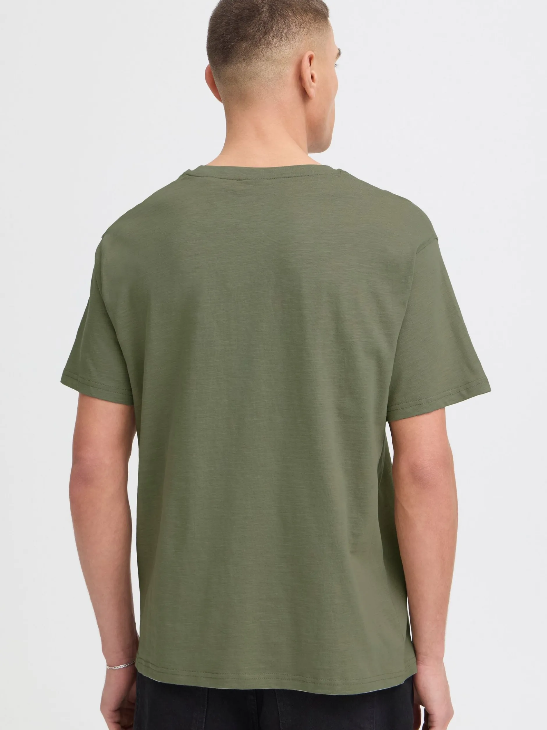 Solid Herren T-Shirt in grün - Ausschnitt: Rundhals