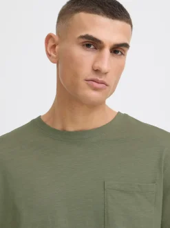 Solid Herren T-Shirt in grün - Ausschnitt: Rundhals