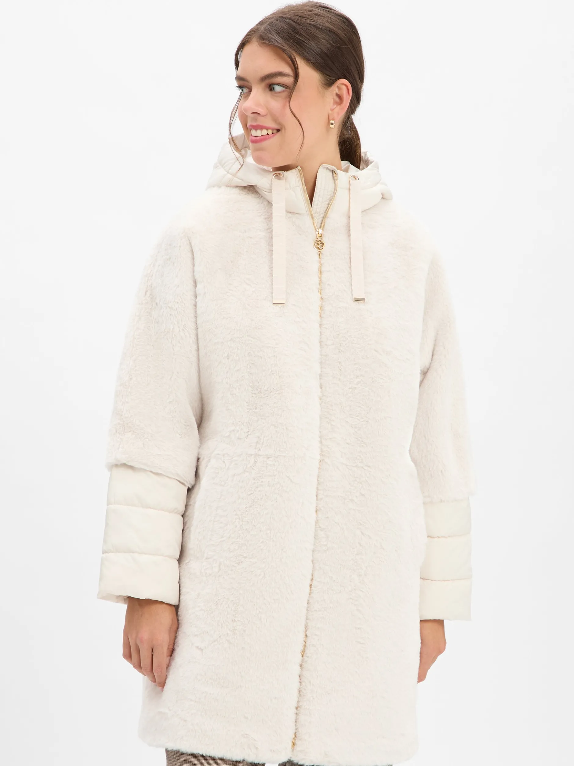 s.Oliver BLACK LABEL Damen Kunstfelljacke in ecru