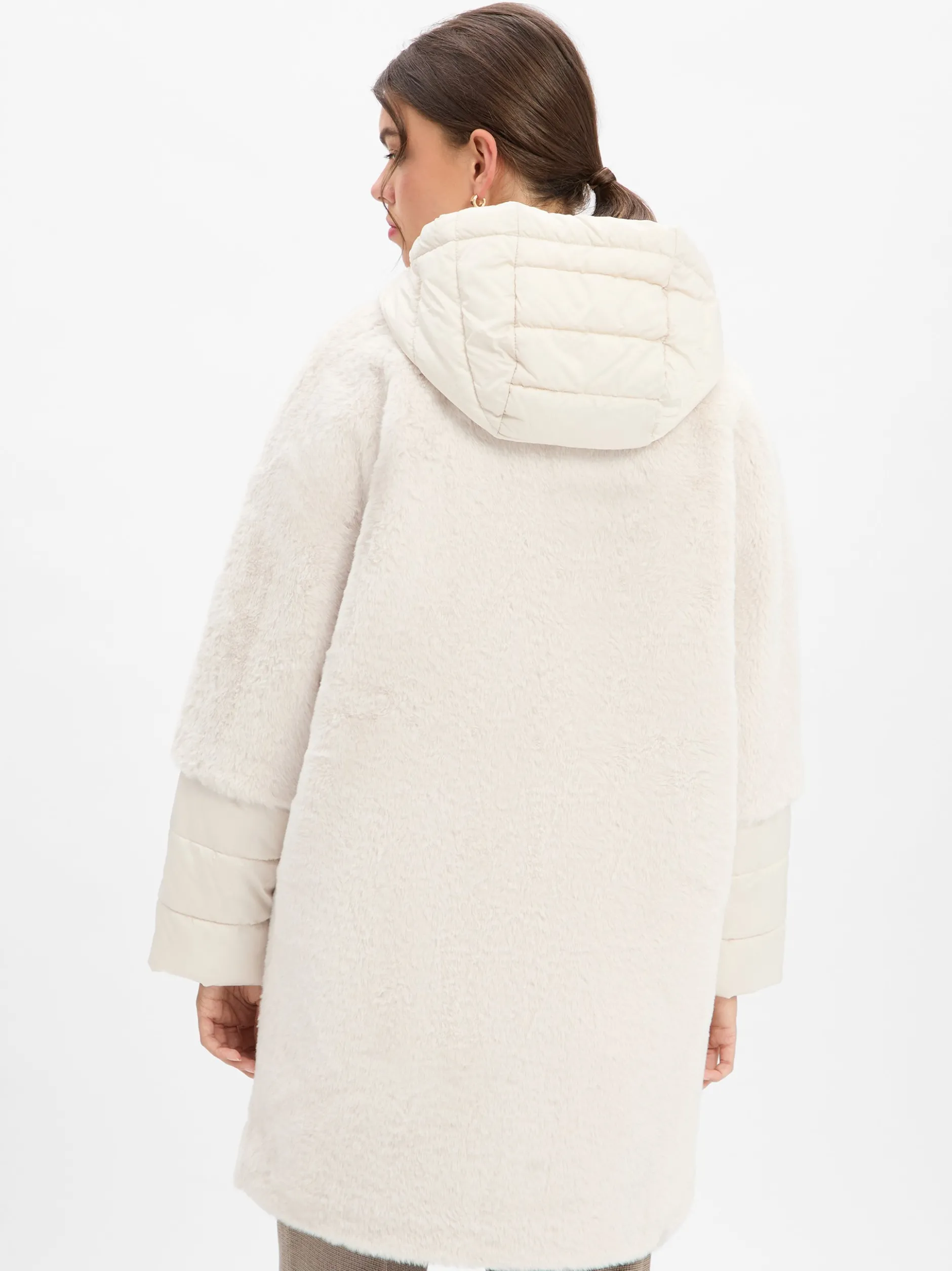 s.Oliver BLACK LABEL Damen Kunstfelljacke in ecru