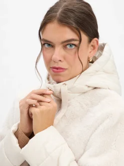 s.Oliver BLACK LABEL Damen Kunstfelljacke in ecru