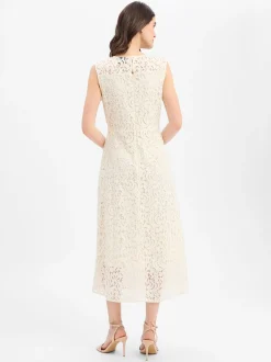 s.Oliver BLACK LABEL Damen Spitzenkleid in ecru