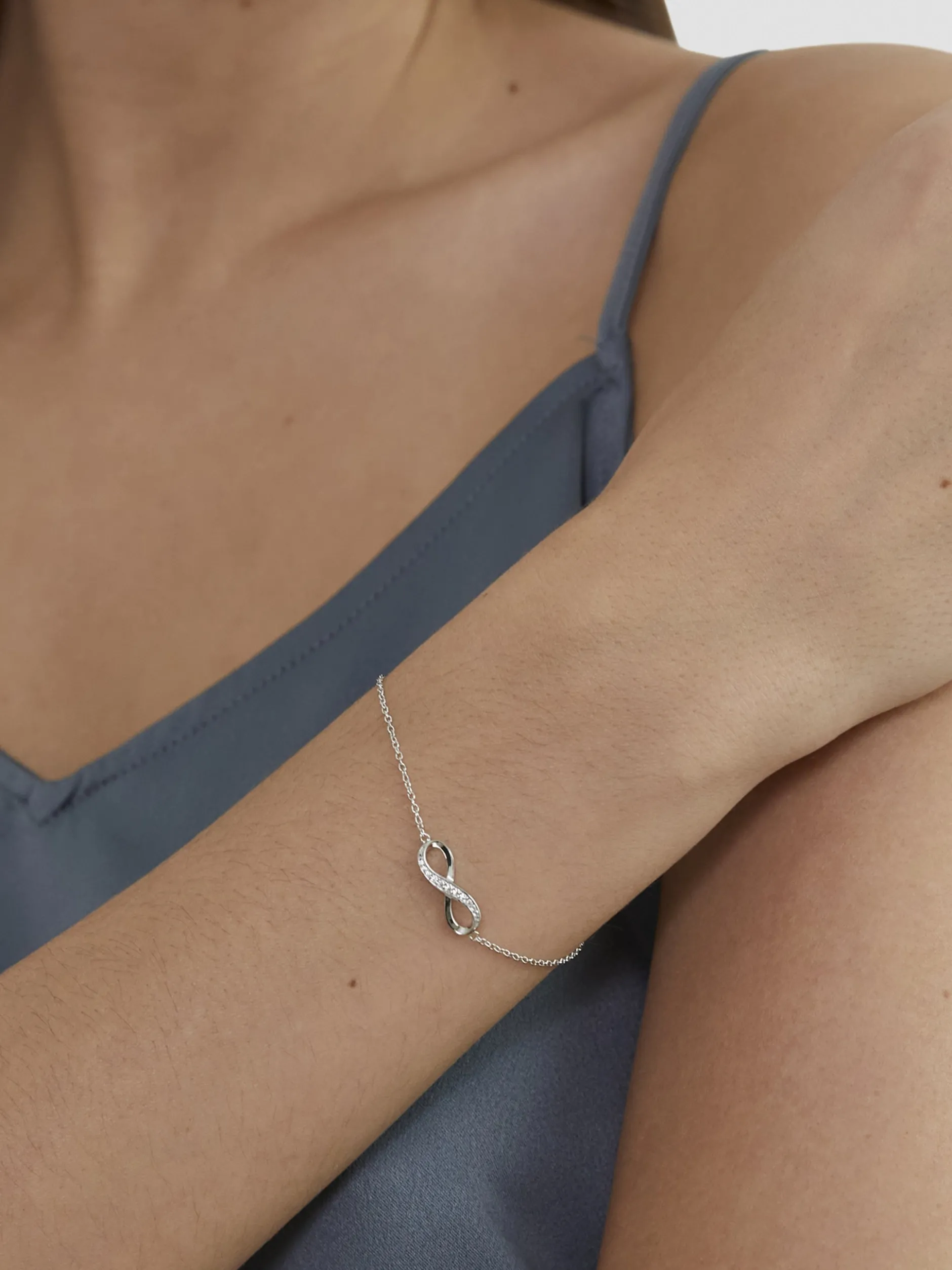 s.Oliver Damen Armband - Infinity in silber