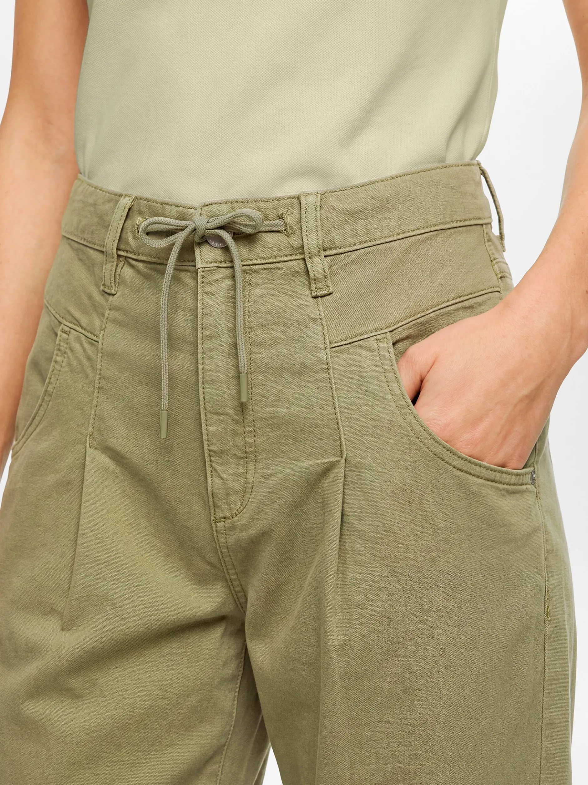 s.Oliver Damen Barrel Jeans in oliv - Länge: lang