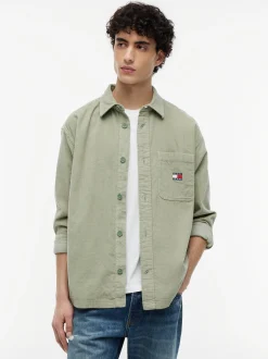 Tommy Jeans Herren Overshirt in lind - Ausschnitt: Kent