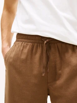 Tommy Jeans Herren Shorts in braun - Länge: kurz
