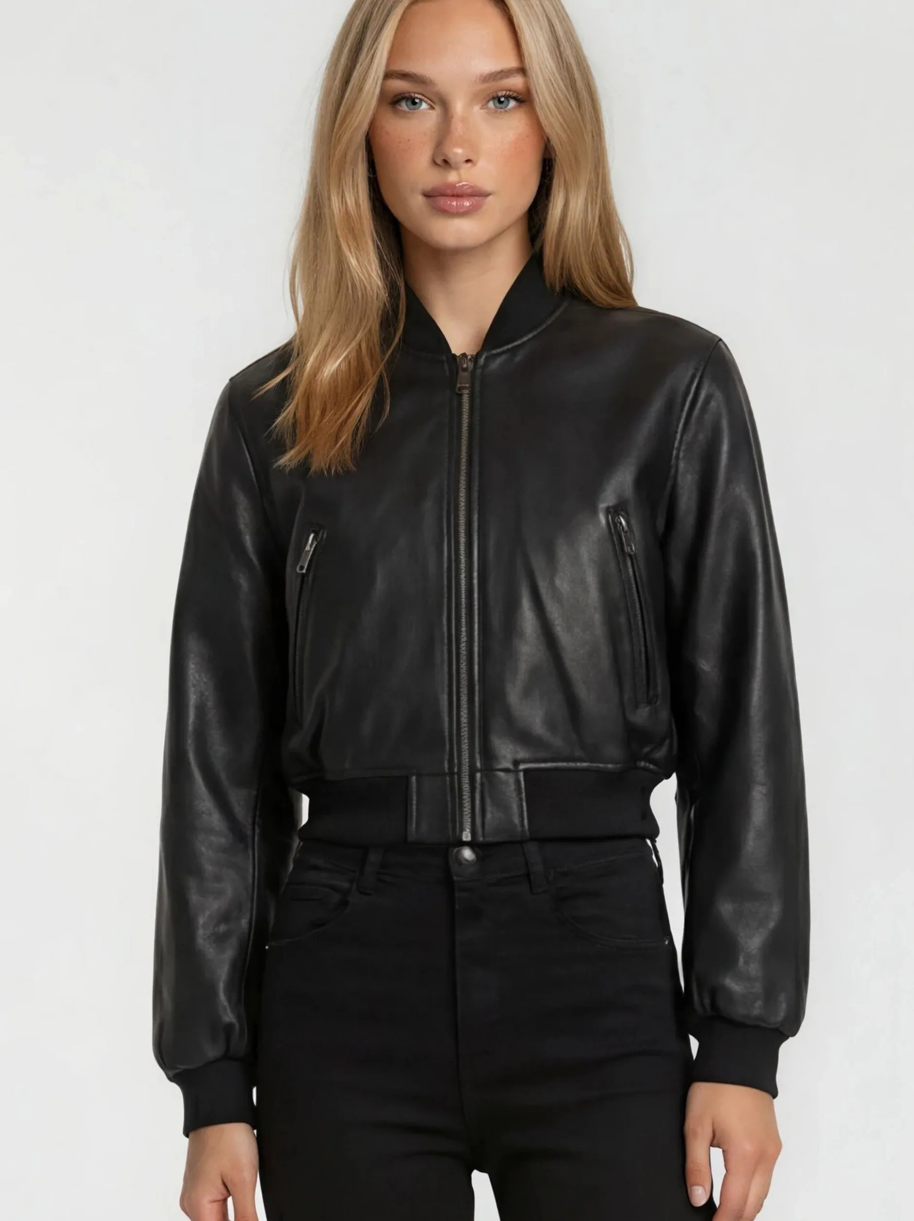 Trueprodigy Damen Bomberjacke - Paola in schwarz