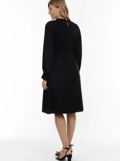 Usha Damen Midikleid in schwarz - Länge: mittel