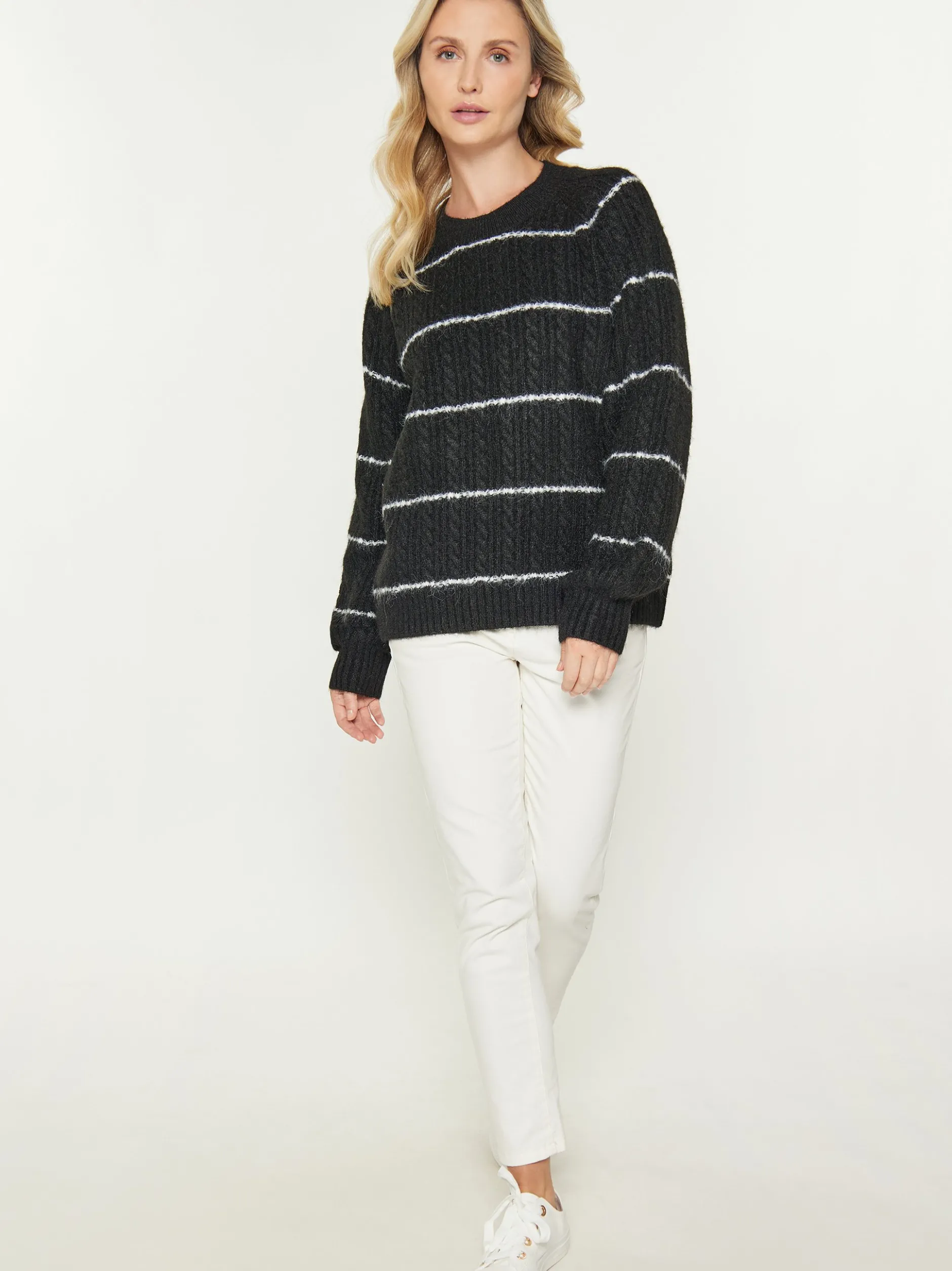 Usha Damen Pullover in schwarz - Ausschnitt: Rundhals